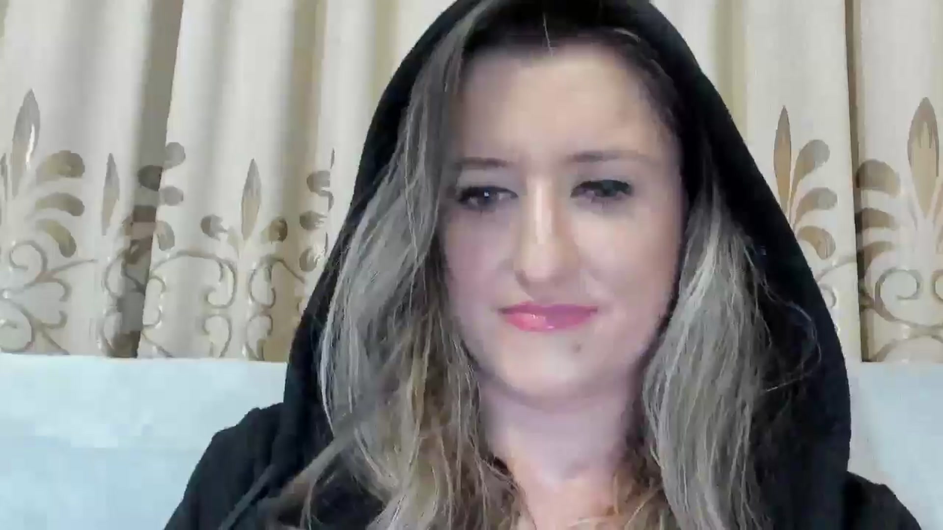 Gallery image thumbnail from BestDream's myfreecams stream on, 04/10/2025, 24:00 image 9 of 20