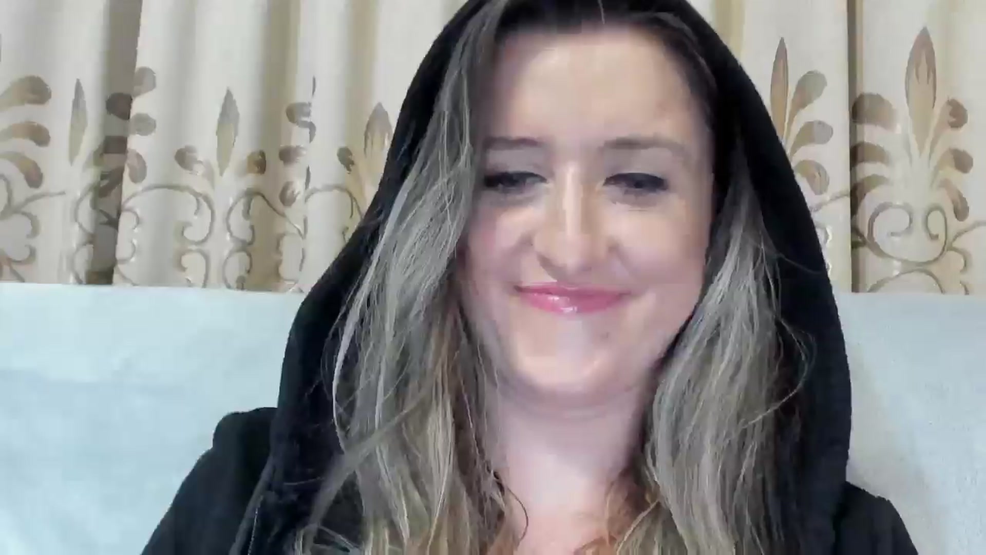 Gallery image thumbnail from BestDream's myfreecams stream on, 04/10/2025, 24:35 image 8 of 20