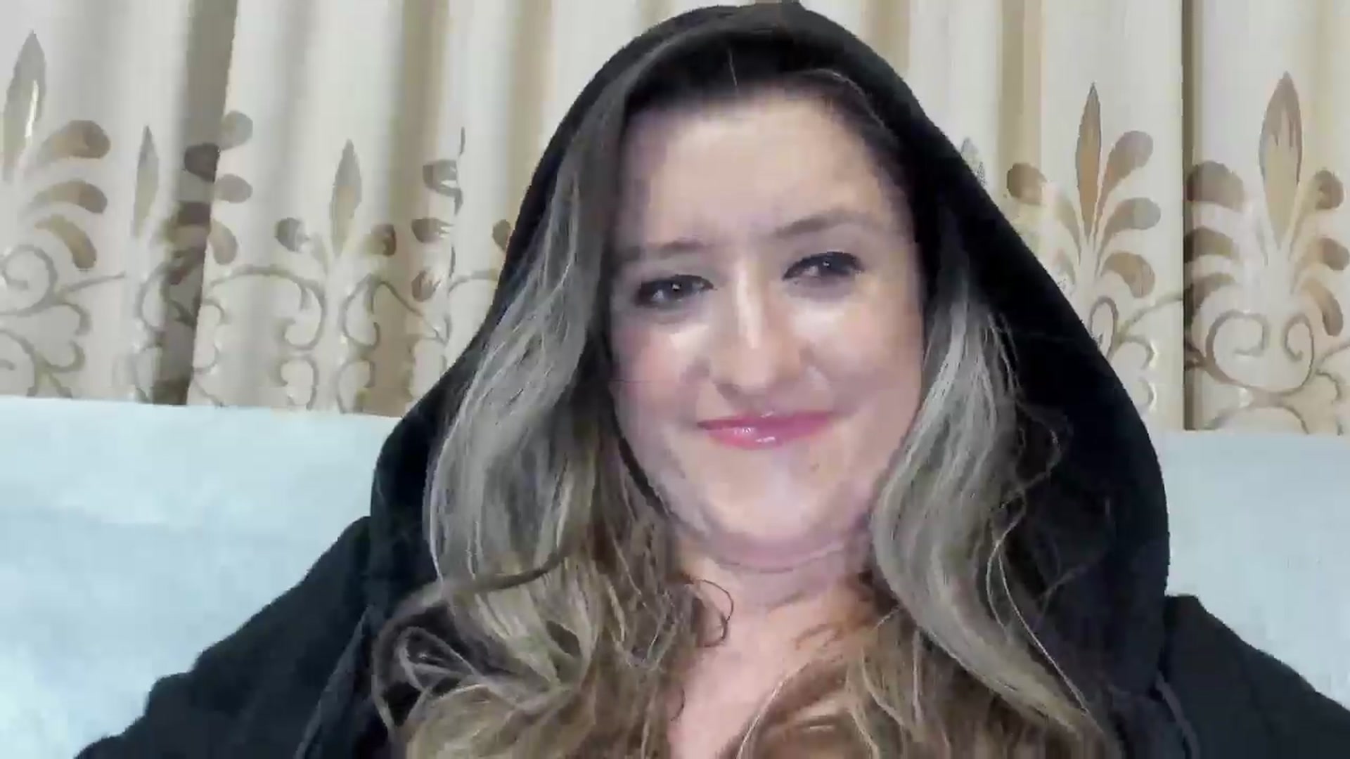 Gallery image thumbnail from BestDream's myfreecams stream on, 04/10/2025, 24:35 image 12 of 20
