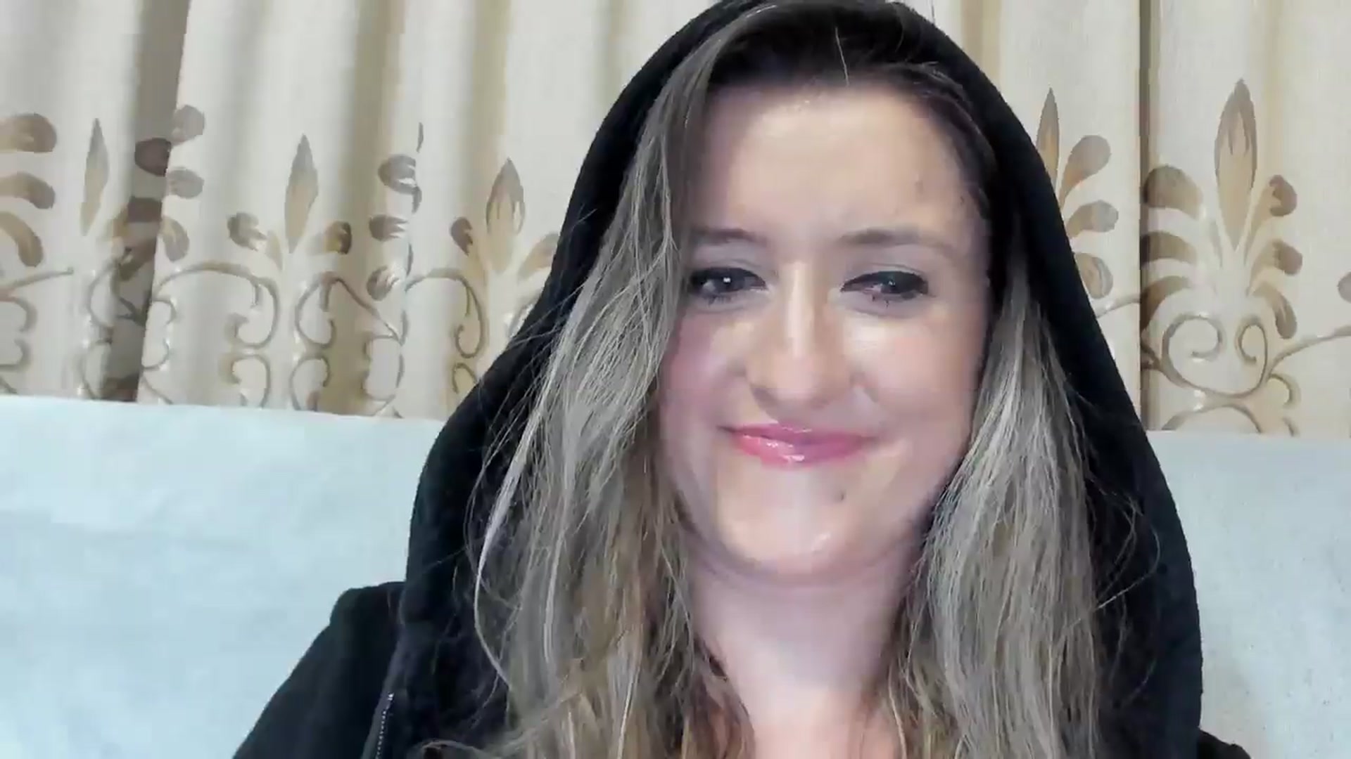 Gallery image thumbnail from BestDream's myfreecams stream on, 04/10/2025, 24:35 image 20 of 20