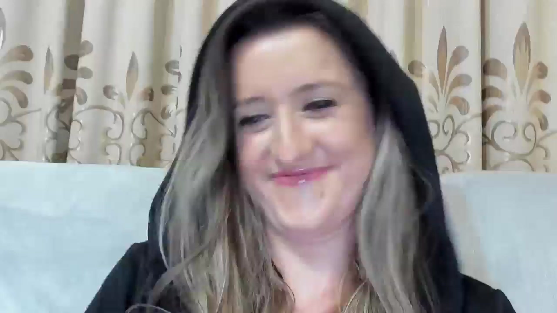 Gallery image thumbnail from BestDream's myfreecams stream on, 04/10/2025, 24:35 image 13 of 20