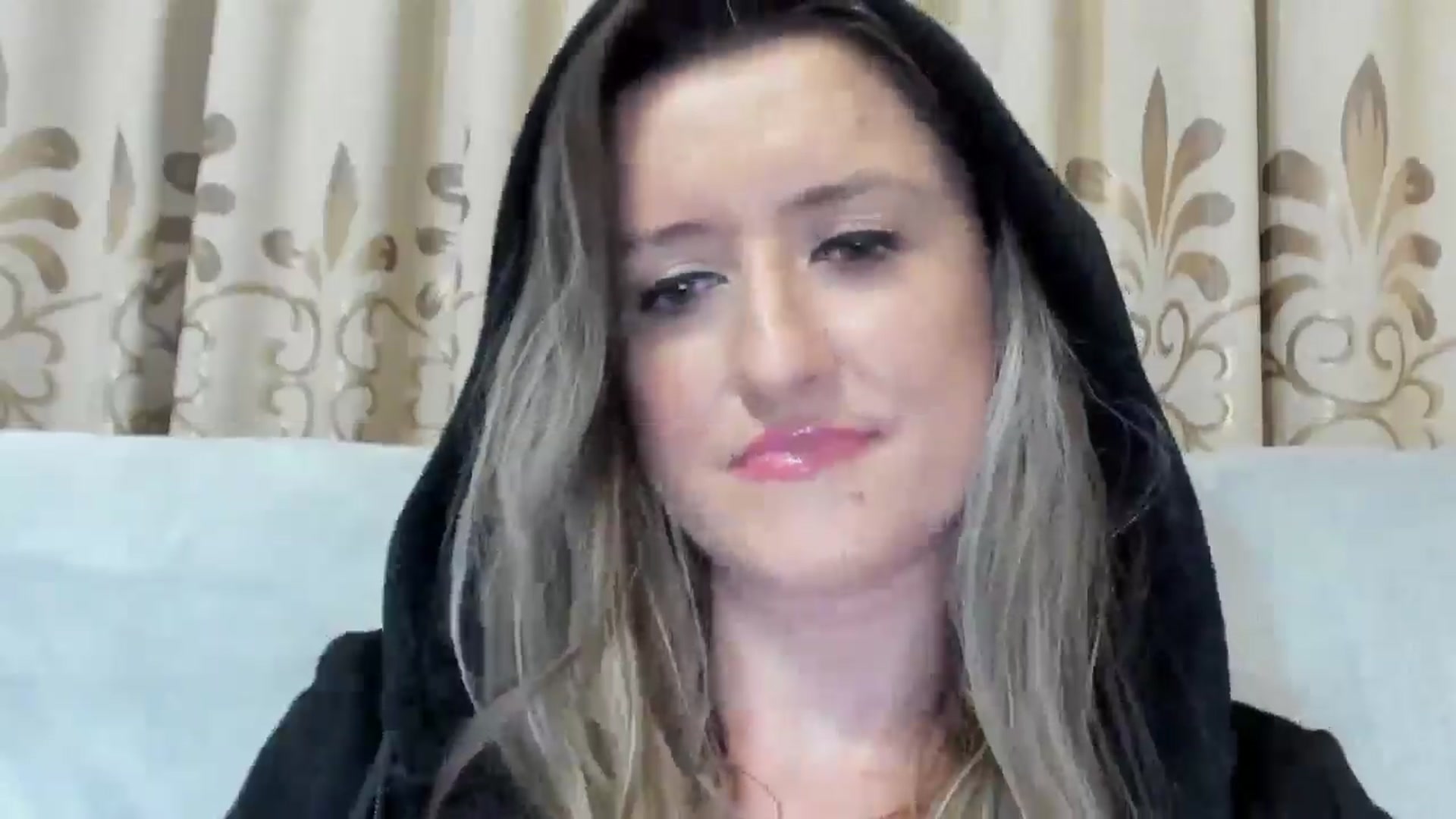 Gallery image thumbnail from BestDream's myfreecams stream on, 04/10/2025, 24:35 image 6 of 20