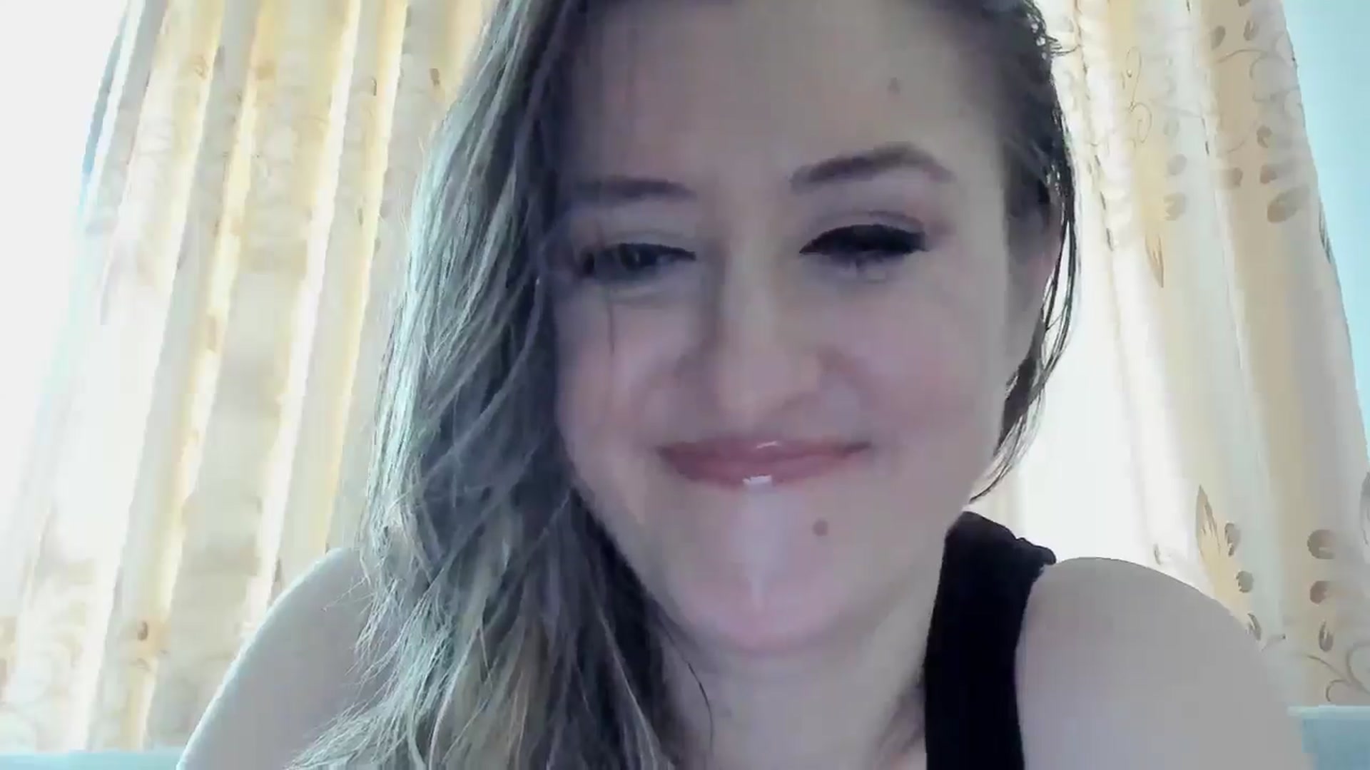Gallery image thumbnail from BestDream's myfreecams stream on, 04/13/2025, 10:18 image 3 of 20