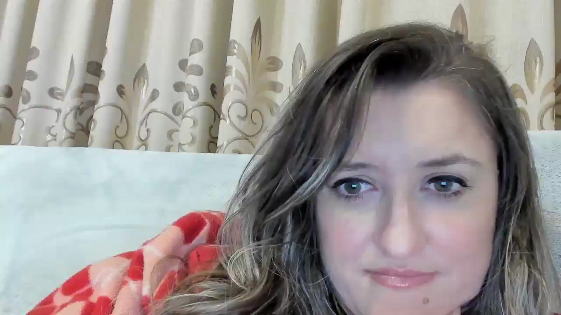 Gallery image thumbnail from BestDream's myfreecams stream on, 04/15/2025, 02:07 image 17 of 20