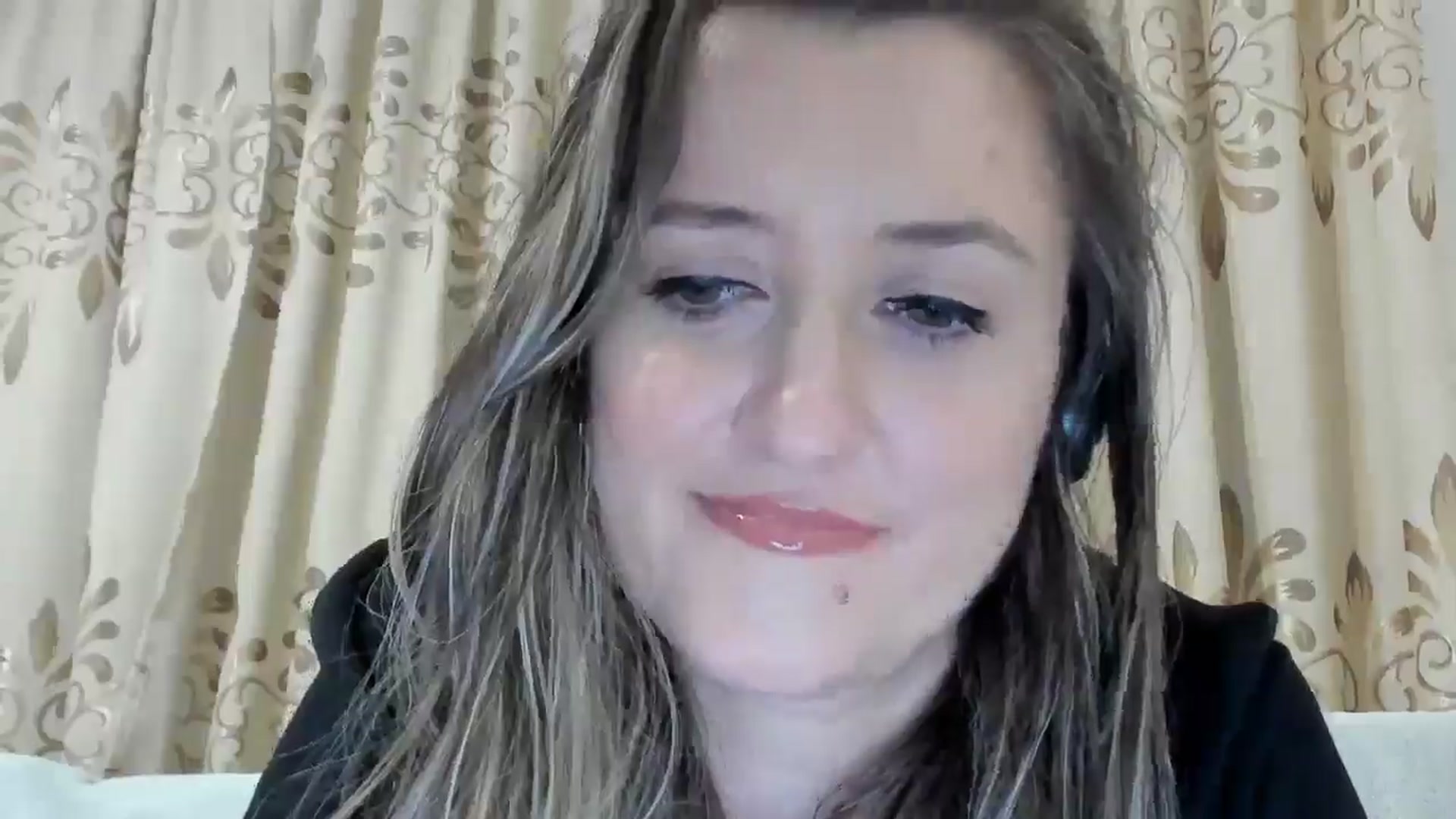 Gallery image thumbnail from BestDream's myfreecams stream on, 04/15/2025, 20:39 image 14 of 20