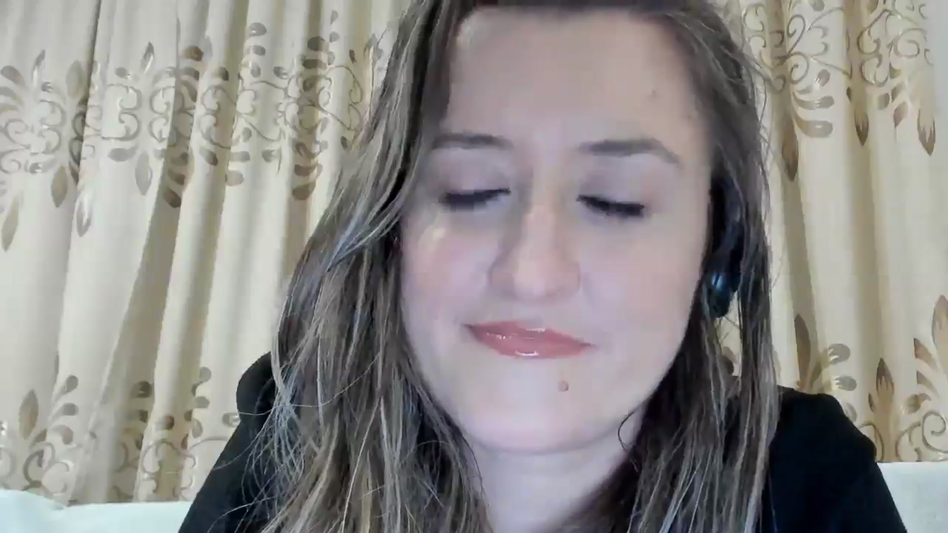 Gallery image thumbnail from BestDream's myfreecams stream on, 04/15/2025, 20:39 image 17 of 20