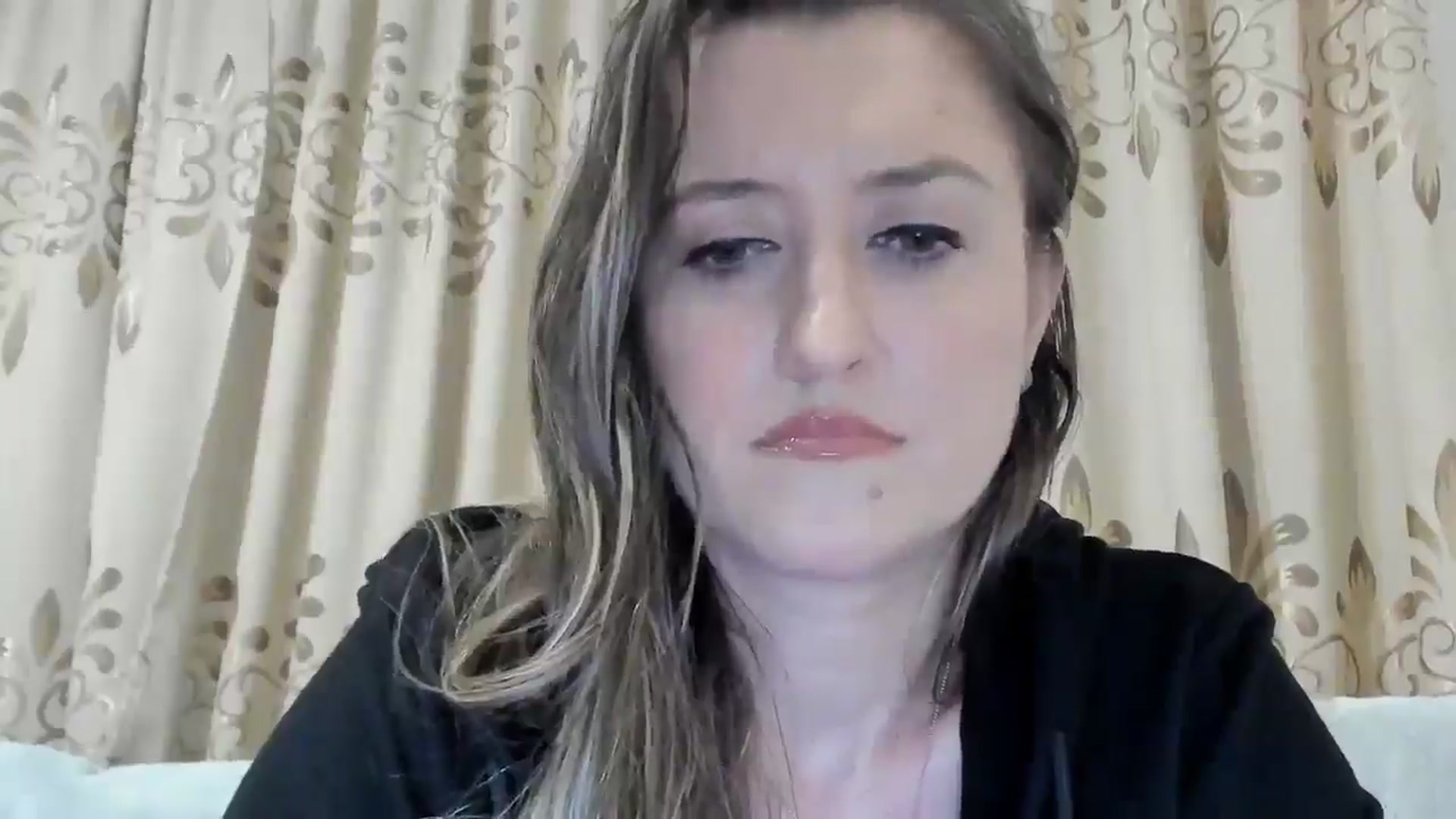 Gallery image thumbnail from BestDream's myfreecams stream on, 04/15/2025, 21:58 image 4 of 20
