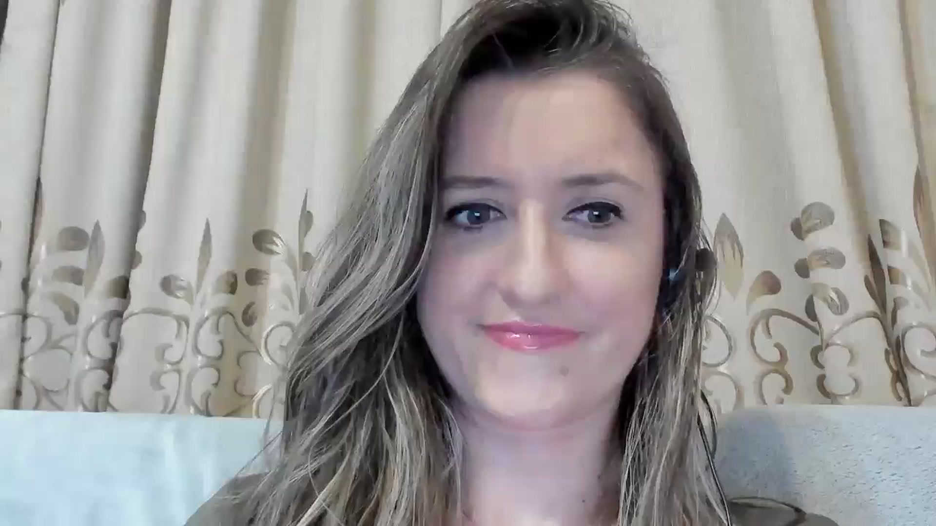 Gallery image thumbnail from BestDream's myfreecams stream on, 04/16/2025, 22:19 image 15 of 20