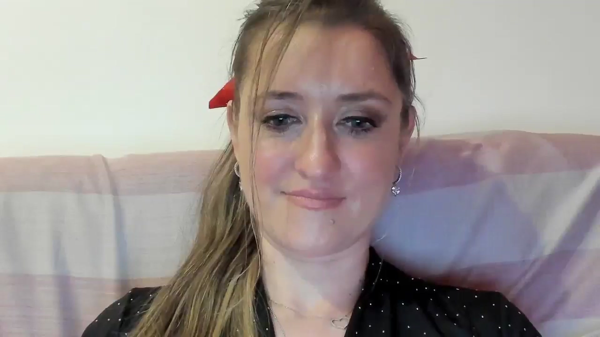 Gallery image thumbnail from BestDream's myfreecams stream on, 04/21/2025, 23:28 image 9 of 20