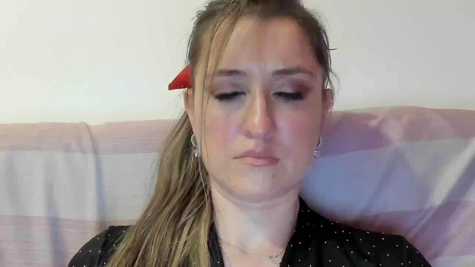 Gallery image thumbnail from BestDream's myfreecams stream on, 04/21/2025, 23:28 image 4 of 20