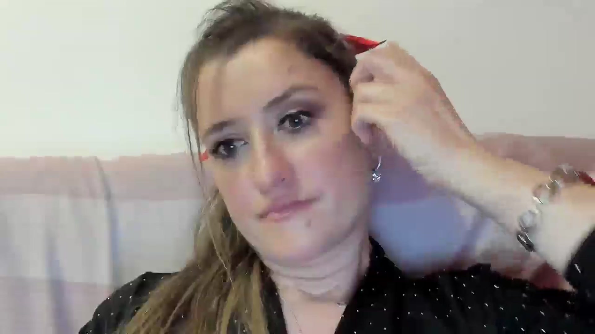 Gallery image thumbnail from BestDream's myfreecams stream on, 04/21/2025, 23:28 image 12 of 20