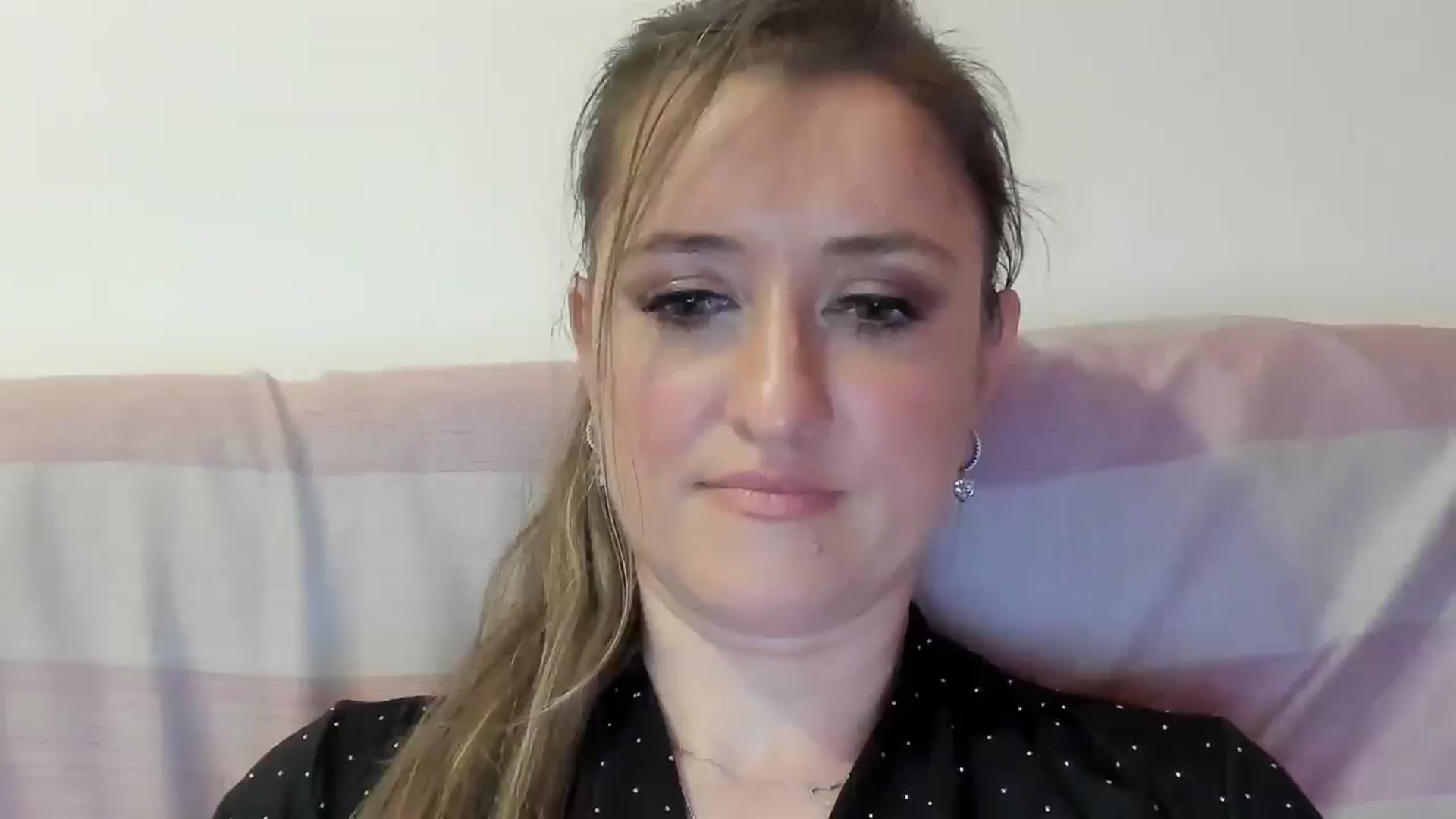 Gallery image thumbnail from BestDream's myfreecams stream on, 04/21/2025, 23:28 image 19 of 20