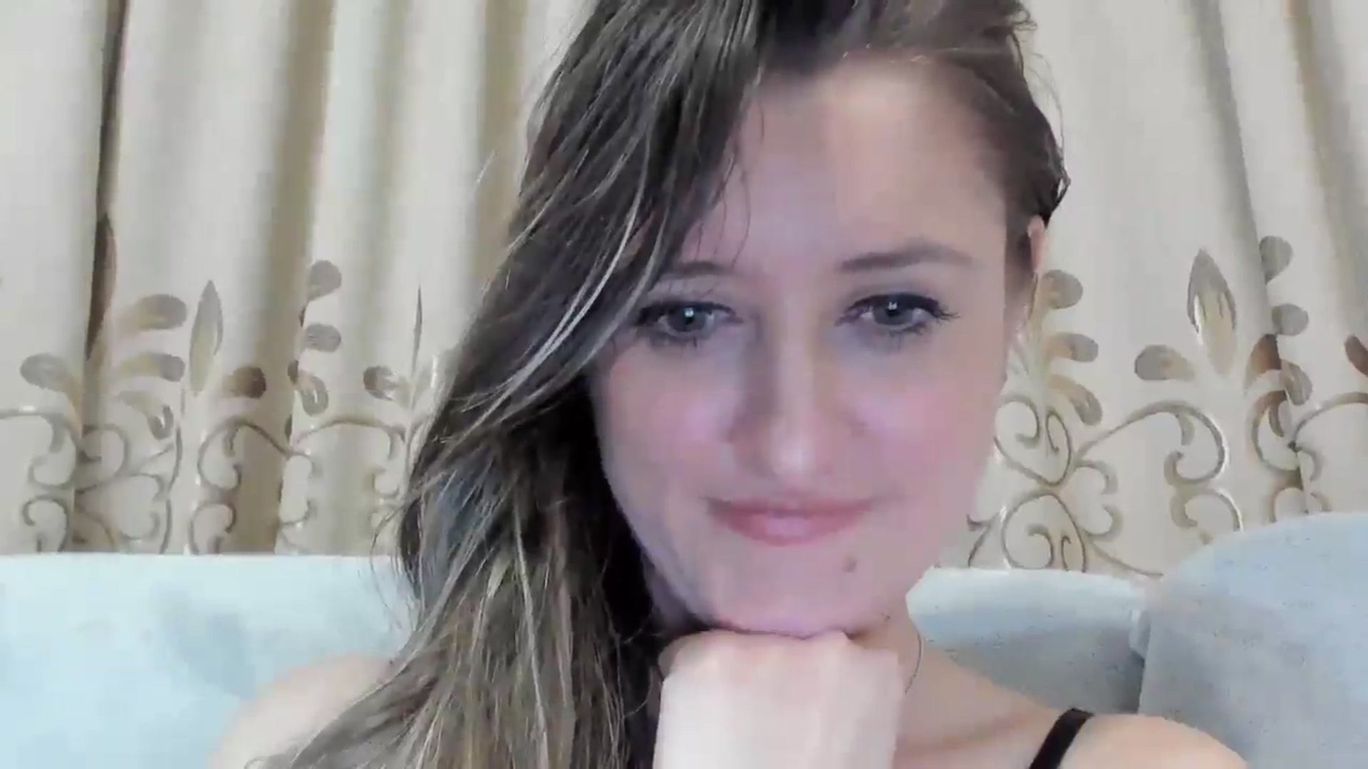 Gallery image thumbnail from BestDream's myfreecams stream on, 04/25/2025, 24:24 image 13 of 20