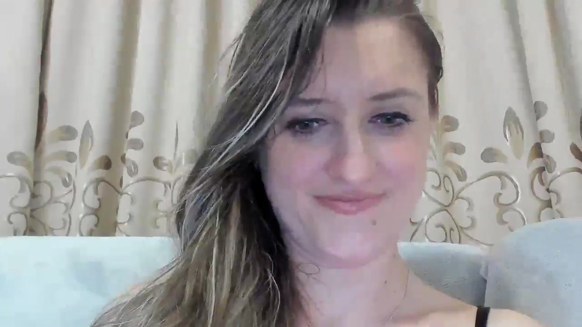 Gallery image thumbnail from BestDream's myfreecams stream on, 04/25/2025, 24:24 image 17 of 20