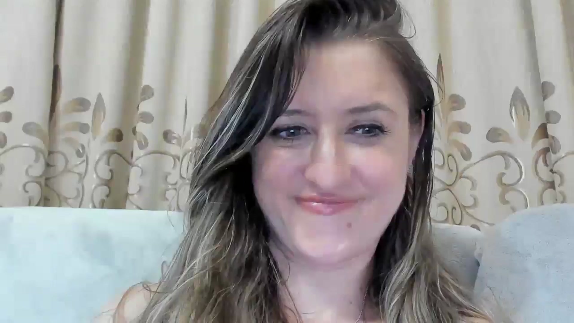 Gallery image thumbnail from BestDream's myfreecams stream on, 04/25/2025, 24:24 image 3 of 20