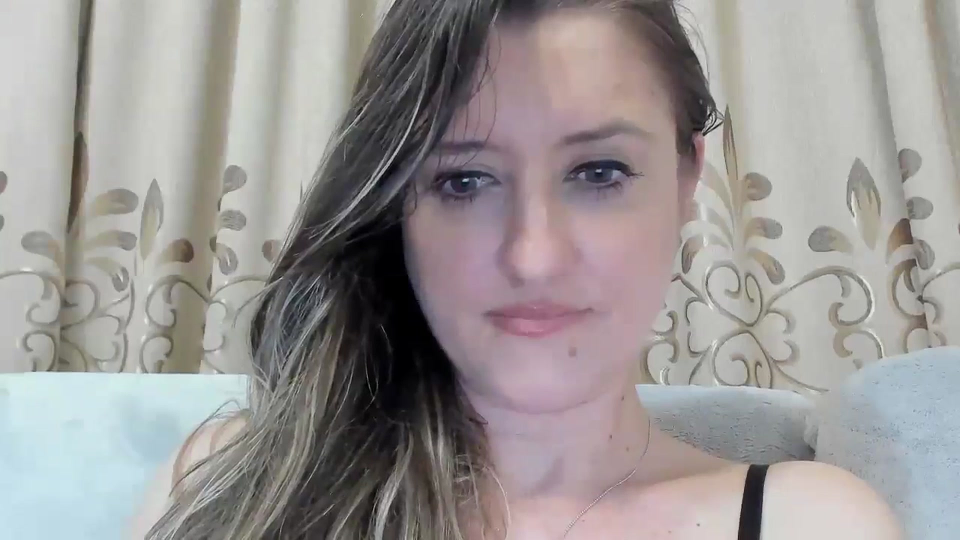 Gallery image thumbnail from BestDream's myfreecams stream on, 04/25/2025, 24:24 image 9 of 20