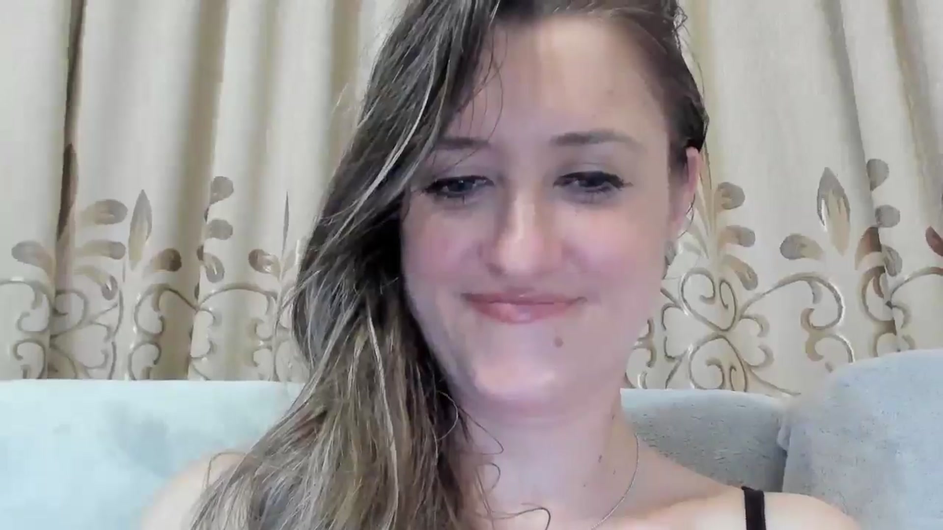 Gallery image thumbnail from BestDream's myfreecams stream on, 04/25/2025, 24:24 image 11 of 20