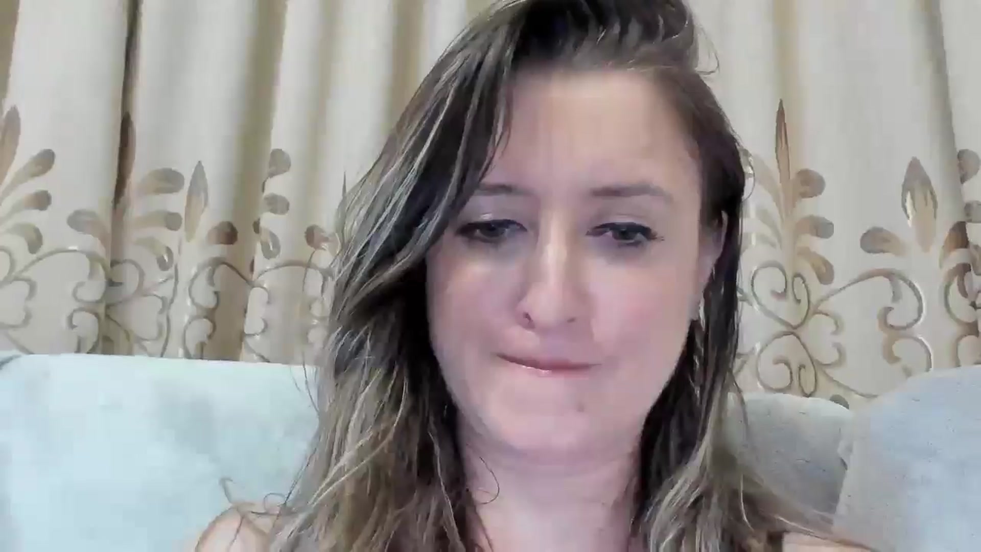 Gallery image thumbnail from BestDream's myfreecams stream on, 04/25/2025, 24:24 image 6 of 20