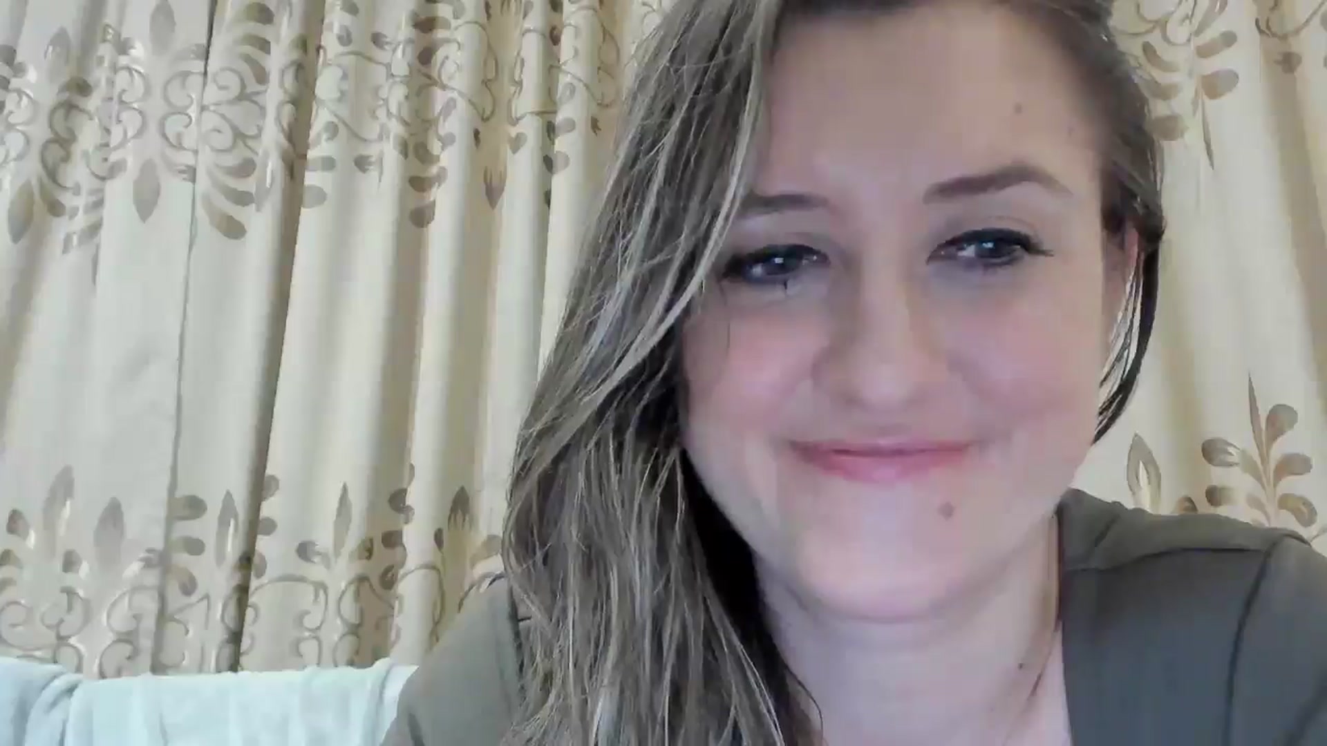 Gallery image thumbnail from BestDream's myfreecams stream on, 04/26/2025, 24:06 image 15 of 20