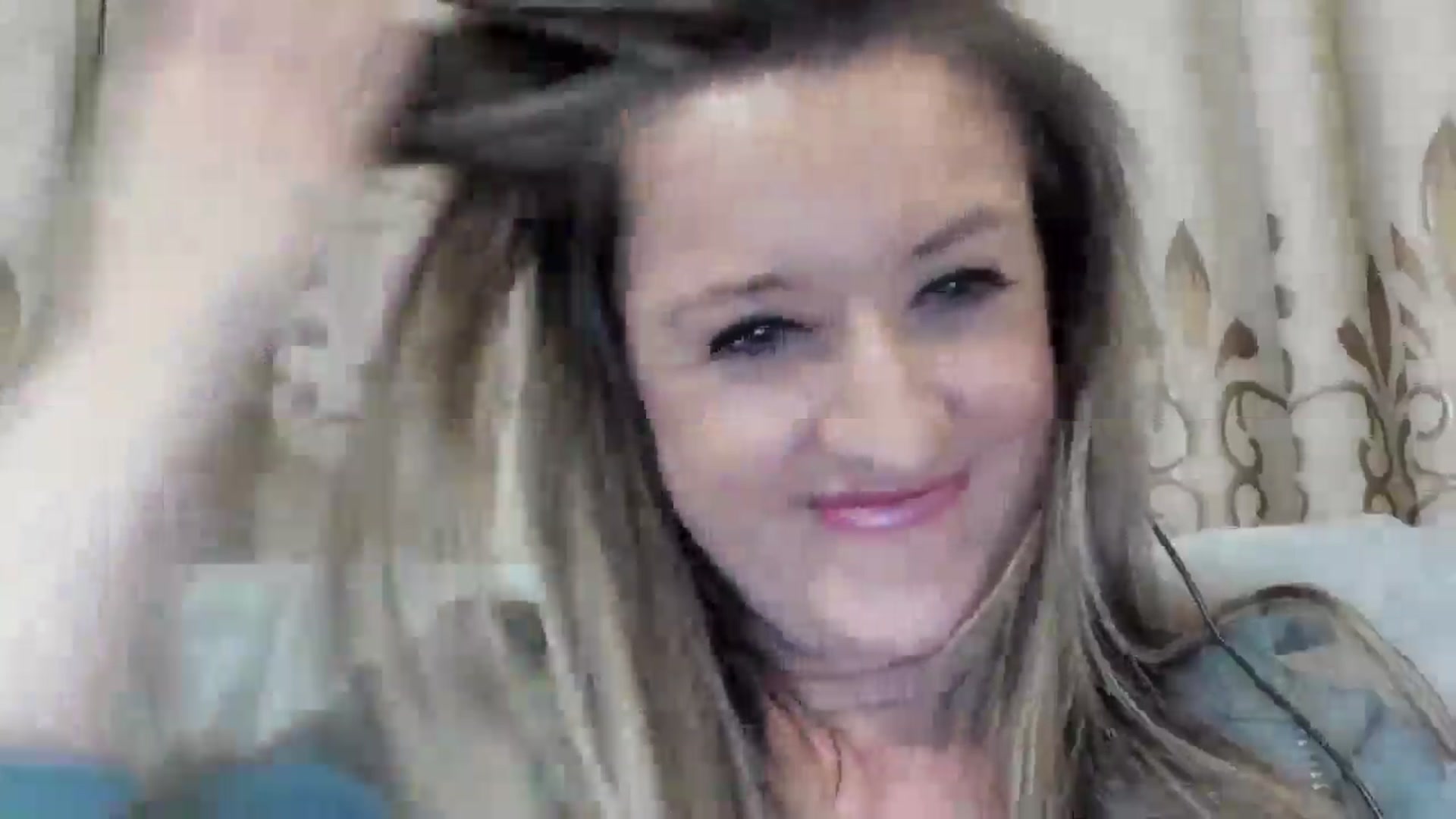 Gallery image thumbnail from BestDream's myfreecams stream on, 04/27/2025, 24:22 image 7 of 20