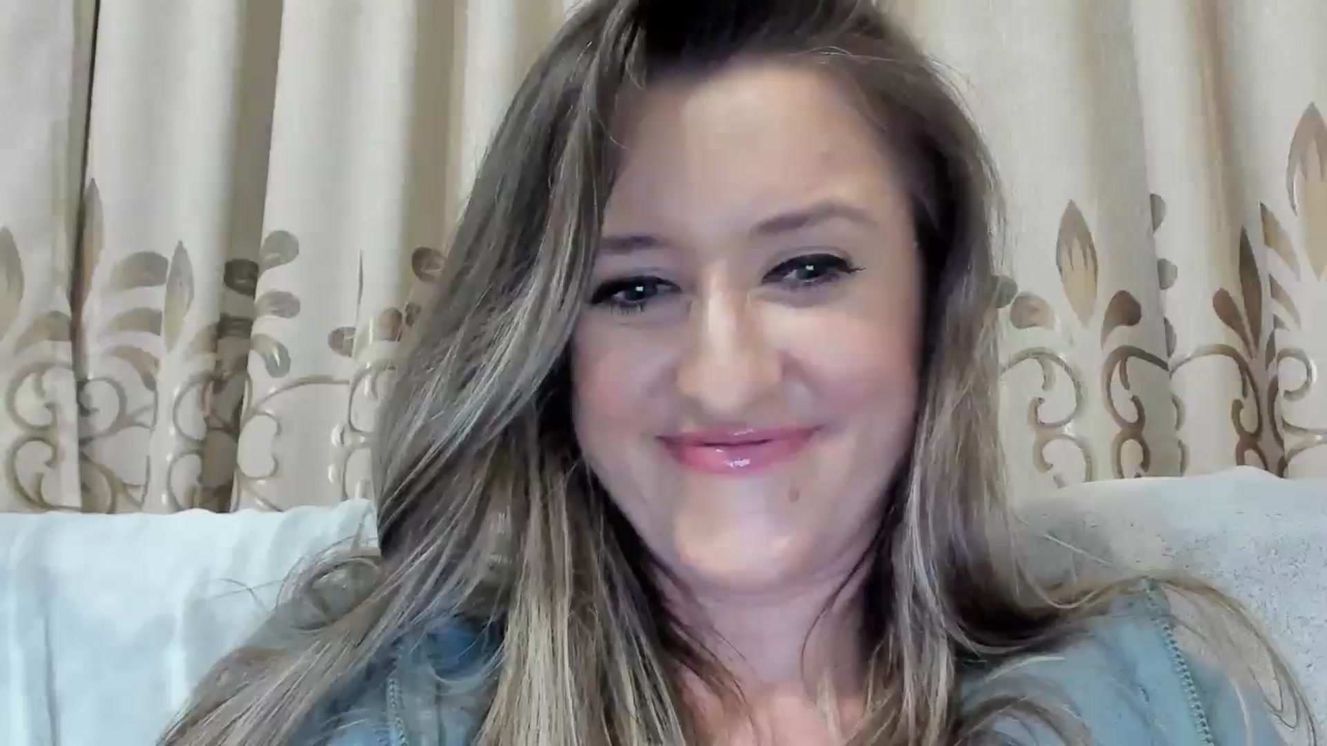 Gallery image thumbnail from BestDream's myfreecams stream on, 04/27/2025, 24:22 image 17 of 20