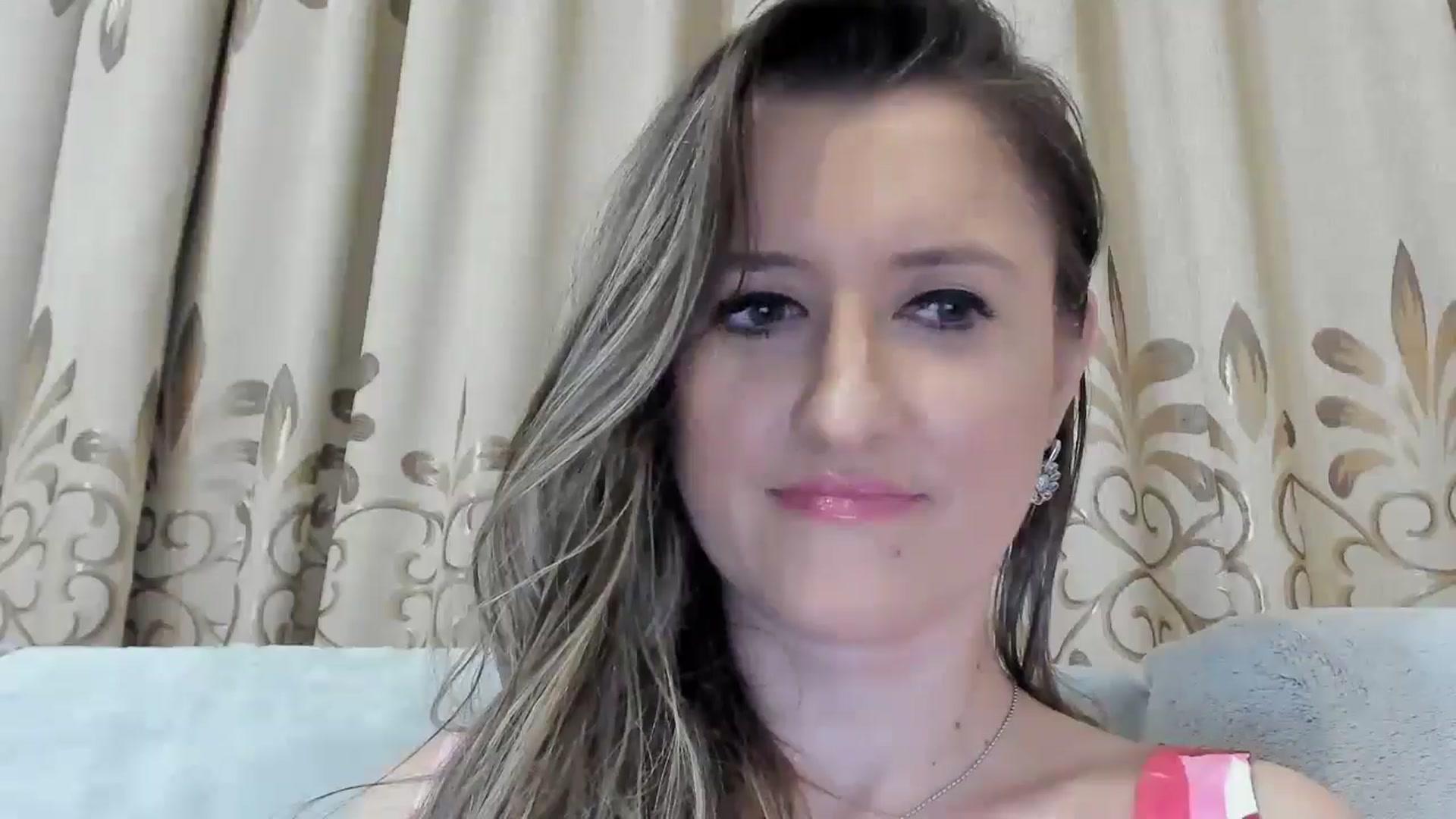 Gallery image thumbnail from BestDream's myfreecams stream on, 04/28/2025, 21:56 image 6 of 20