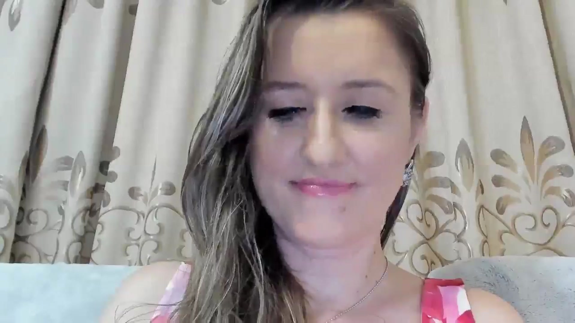 Gallery image thumbnail from BestDream's myfreecams stream on, 04/28/2025, 21:56 image 15 of 20
