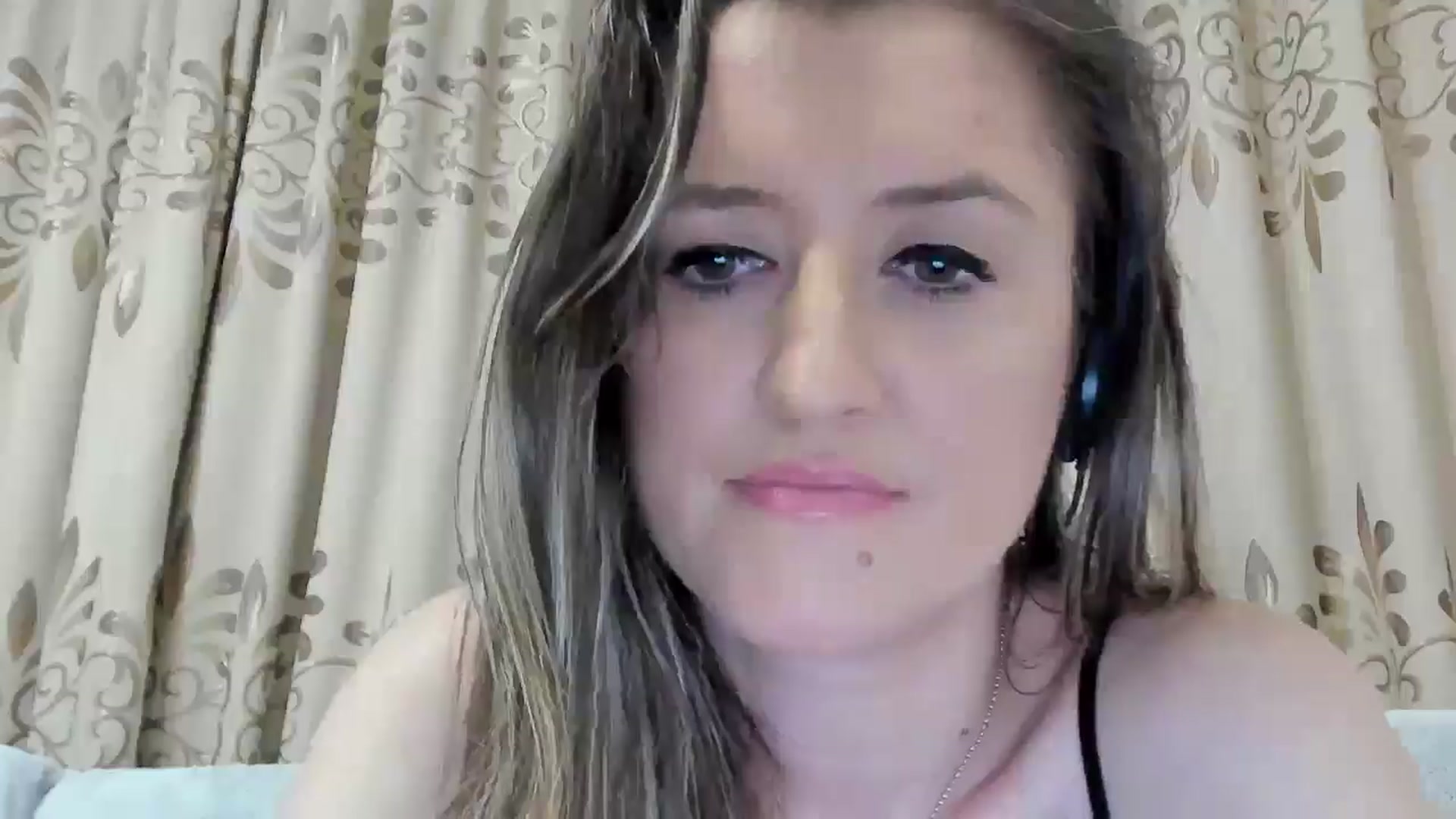 Gallery image thumbnail from BestDream's myfreecams stream on, 04/28/2025, 23:56 image 20 of 20