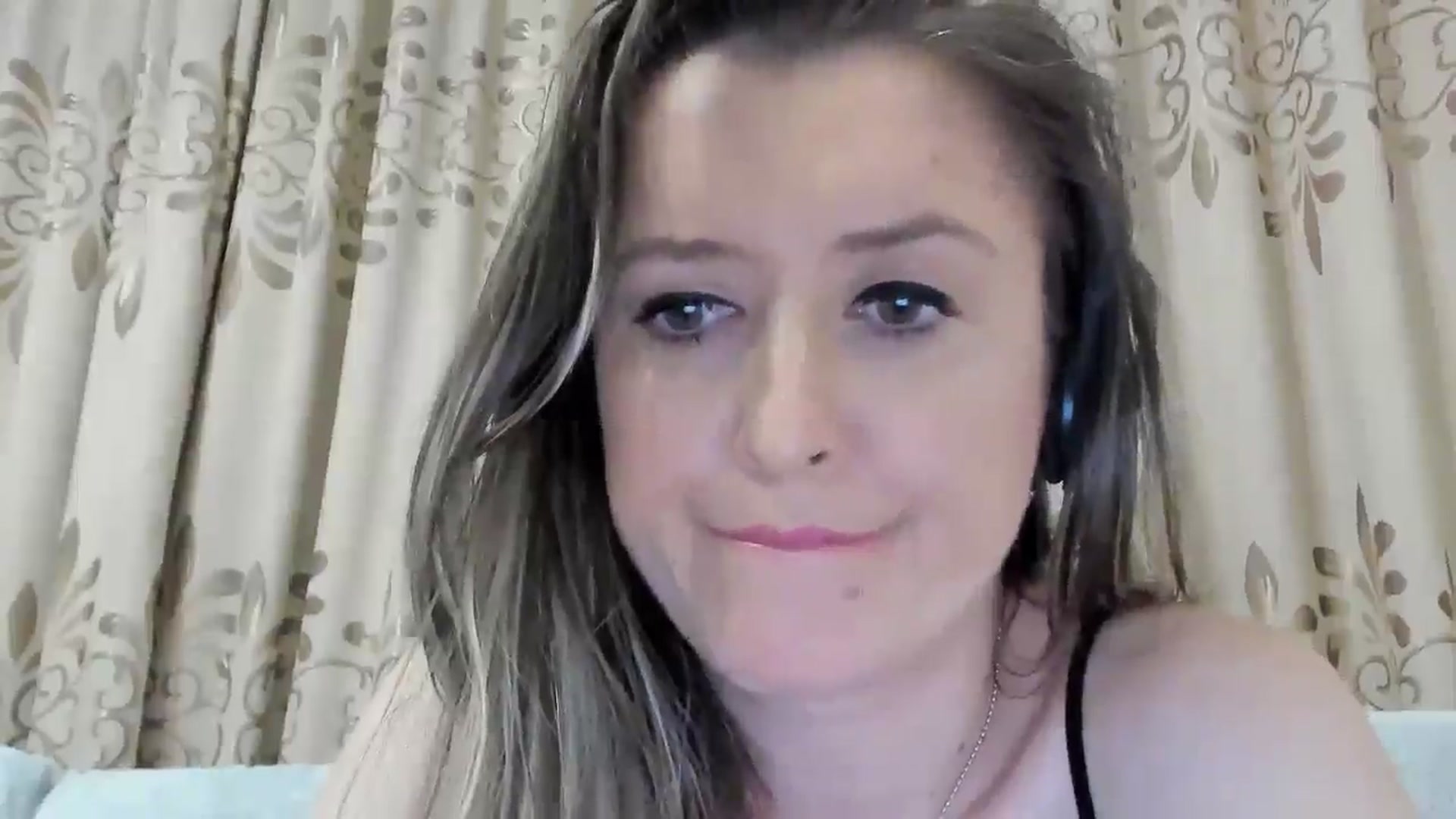 Gallery image thumbnail from BestDream's myfreecams stream on, 04/28/2025, 23:56 image 18 of 20