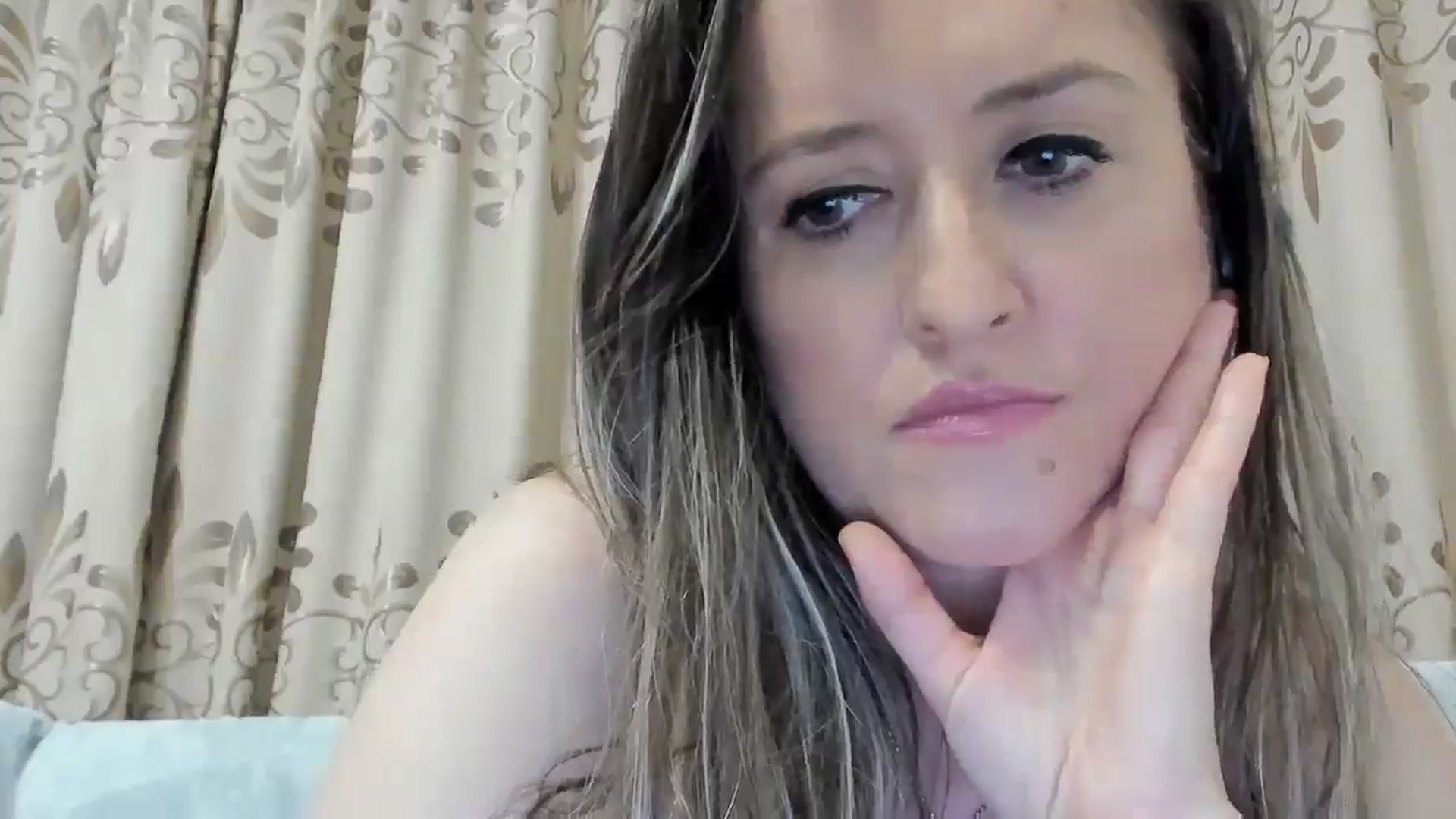 Gallery image thumbnail from BestDream's myfreecams stream on, 04/28/2025, 23:56 image 10 of 20