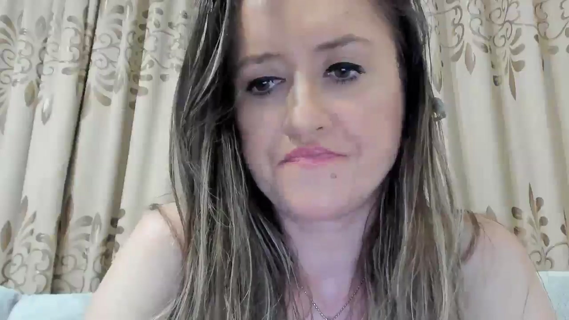 Gallery image thumbnail from BestDream's myfreecams stream on, 04/28/2025, 23:56 image 14 of 20