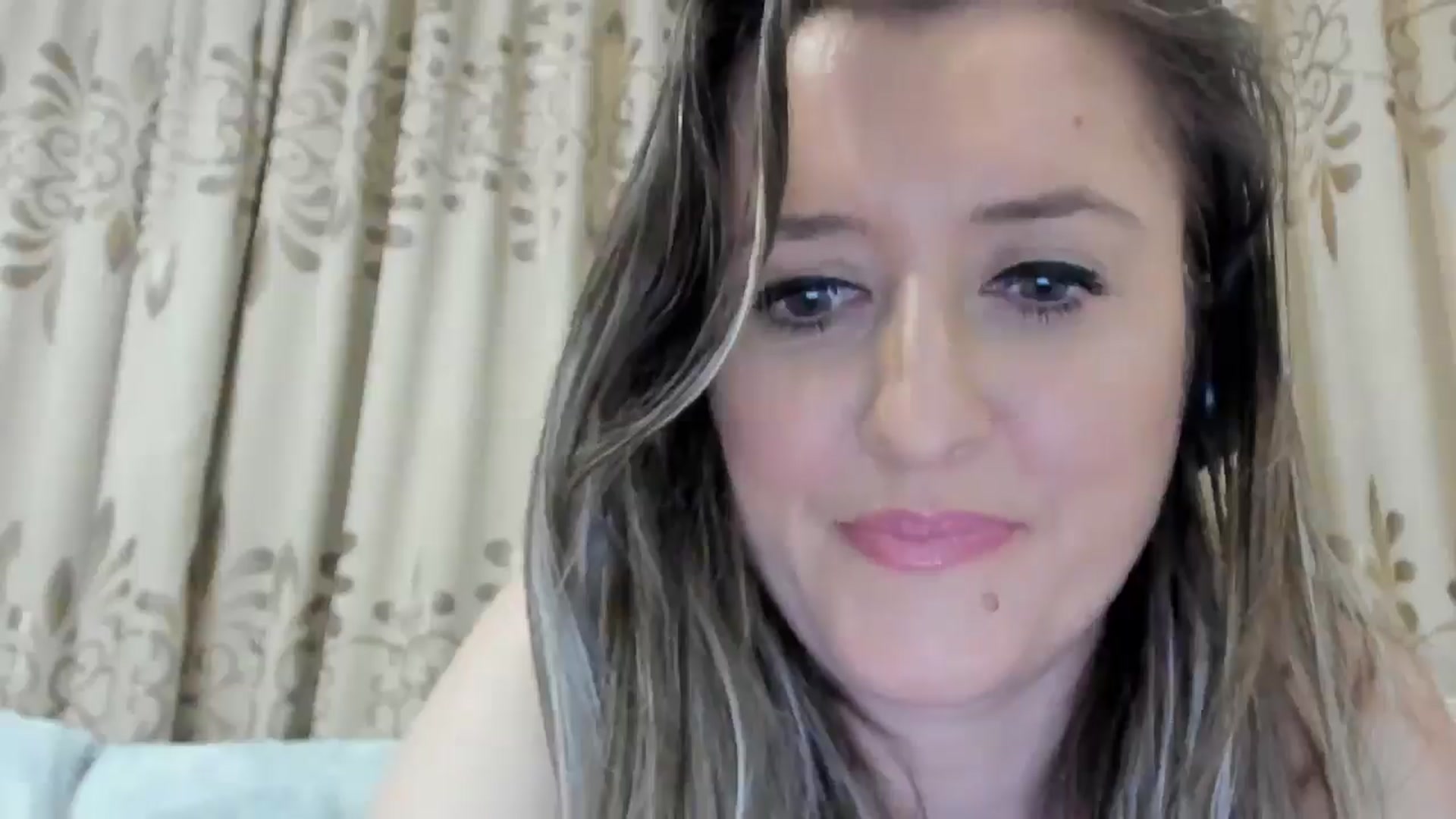 Gallery image thumbnail from BestDream's myfreecams stream on, 04/28/2025, 23:56 image 3 of 20