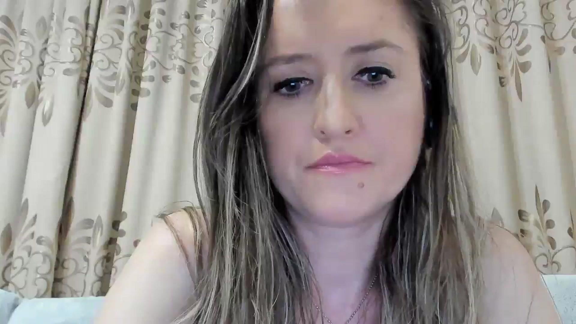 Gallery image thumbnail from BestDream's myfreecams stream on, 04/28/2025, 23:56 image 13 of 20