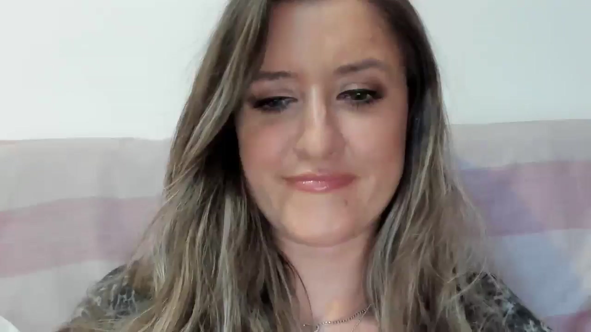 Gallery image thumbnail from BestDream's myfreecams stream on, 05/05/2025, 01:04 image 1 of 20