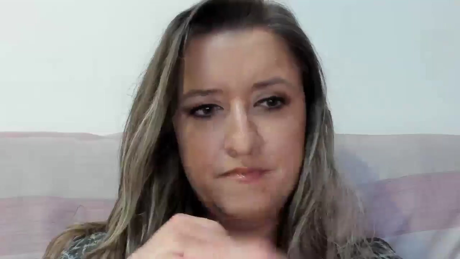 Gallery image thumbnail from BestDream's myfreecams stream on, 05/05/2025, 01:47 image 9 of 20