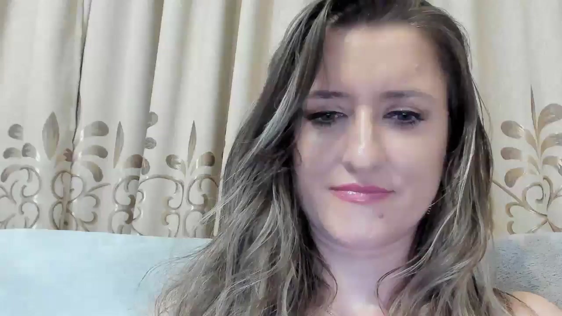 Gallery image thumbnail from BestDream's myfreecams stream on, 05/06/2025, 24:27 image 10 of 20
