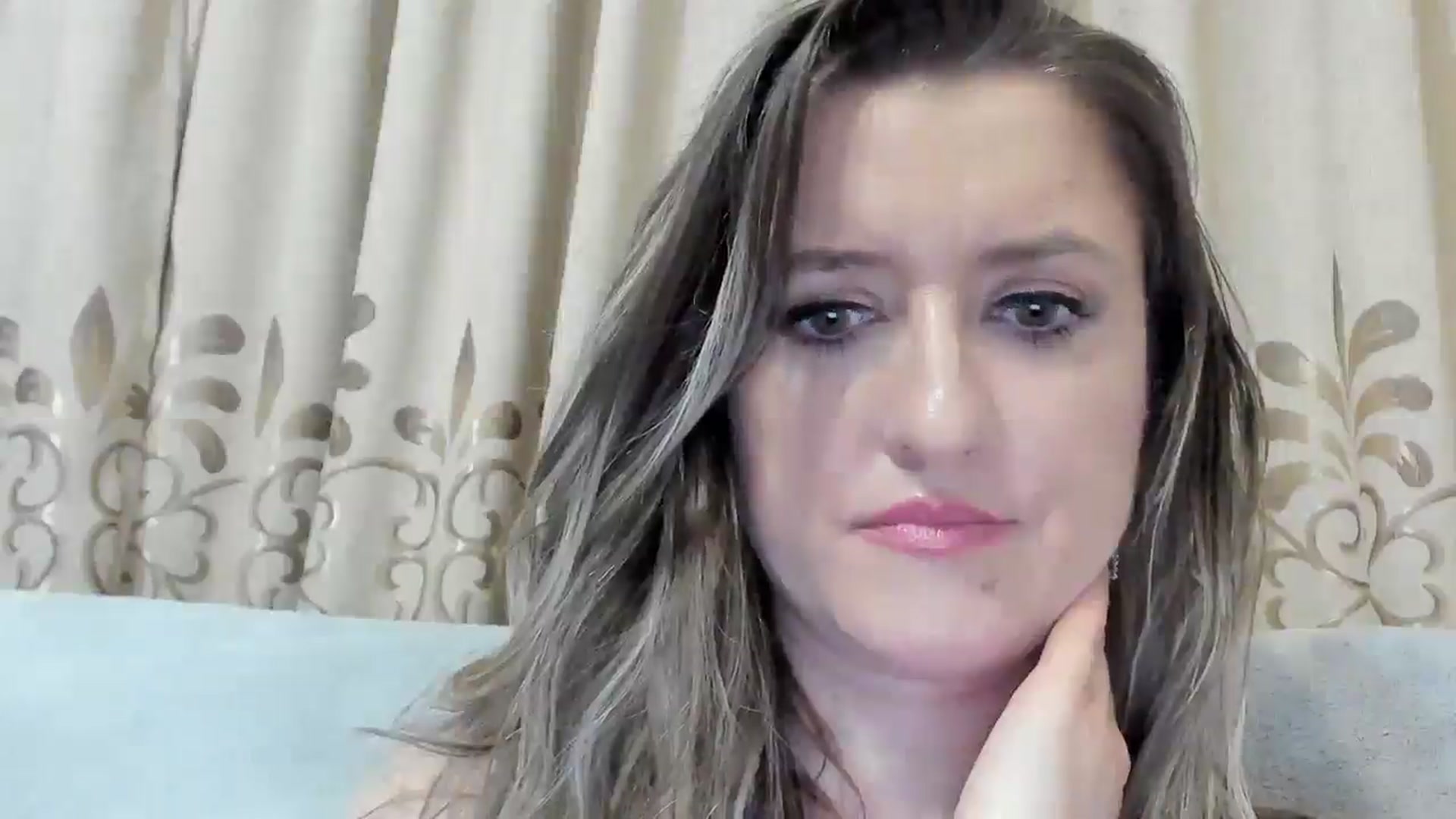 Gallery image thumbnail from BestDream's myfreecams stream on, 05/06/2025, 24:27 image 20 of 20