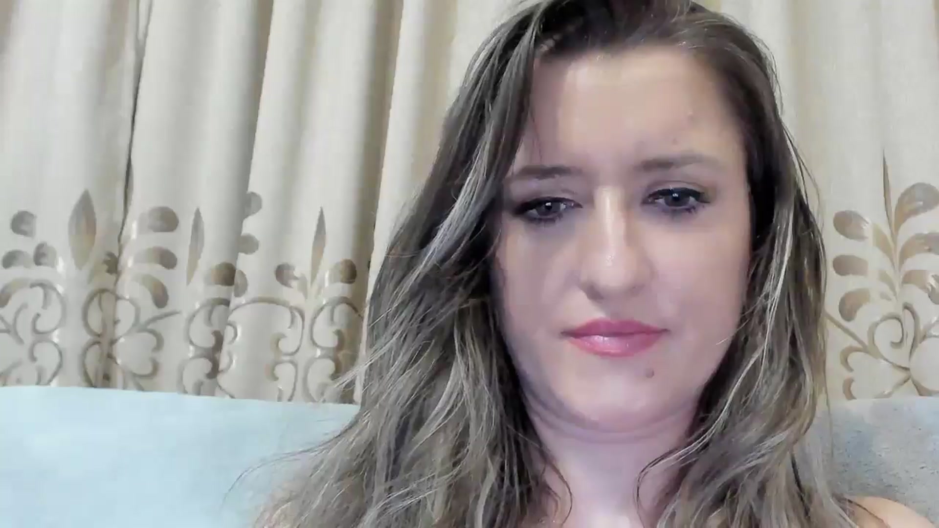 Gallery image thumbnail from BestDream's myfreecams stream on, 05/06/2025, 24:27 image 9 of 20