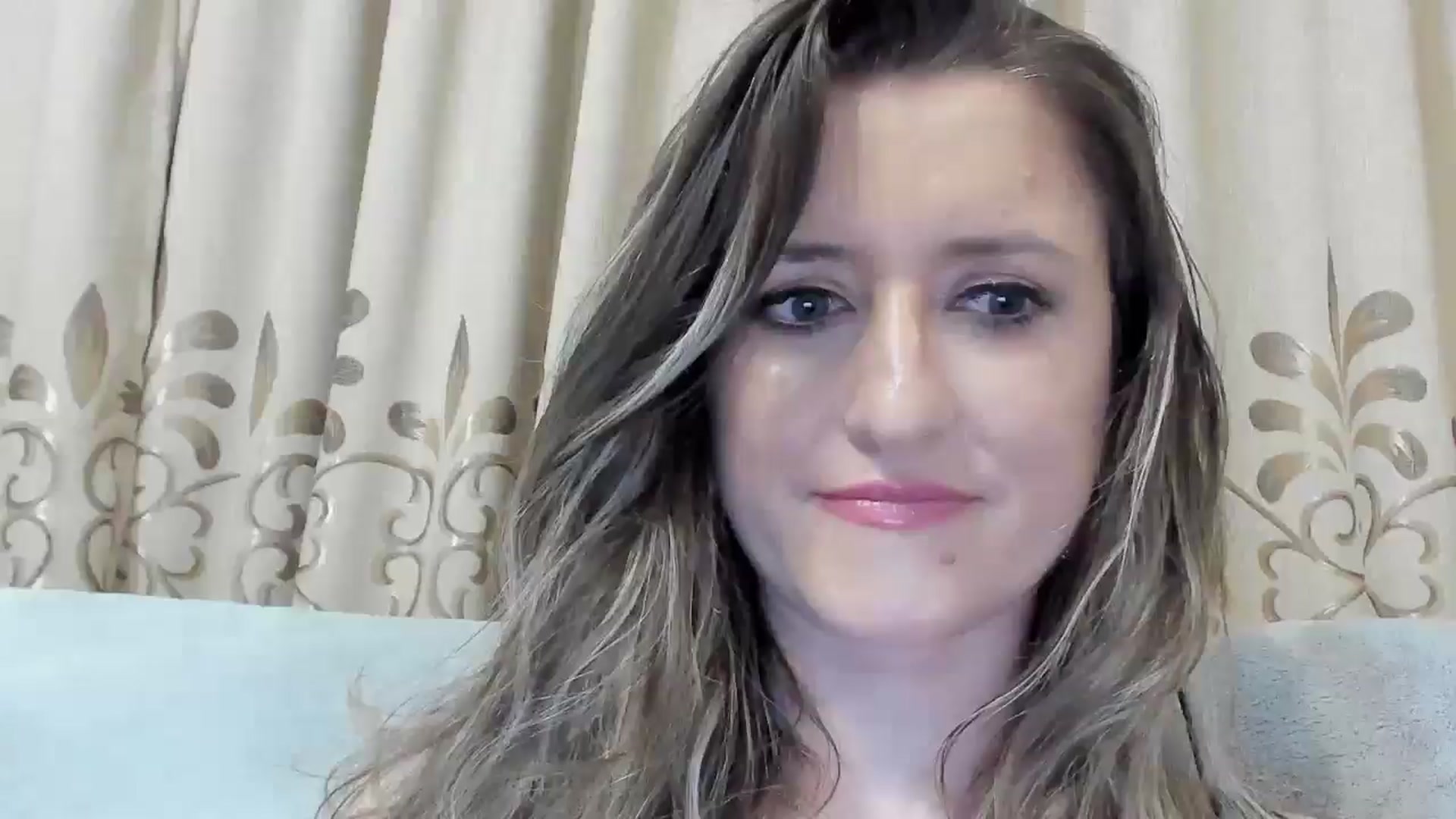 Gallery image thumbnail from BestDream's myfreecams stream on, 05/06/2025, 24:27 image 14 of 20