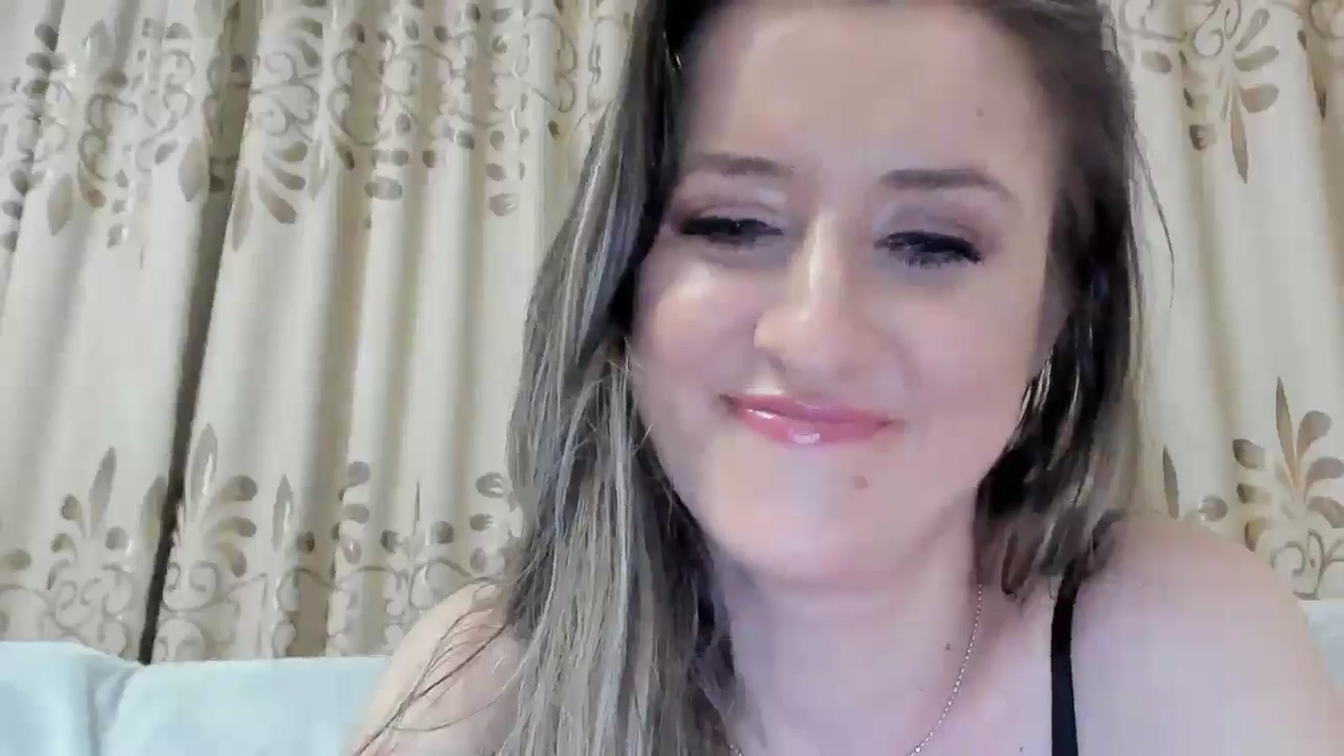 Gallery image thumbnail from BestDream's myfreecams stream on, 05/08/2025, 24:18 image 9 of 20