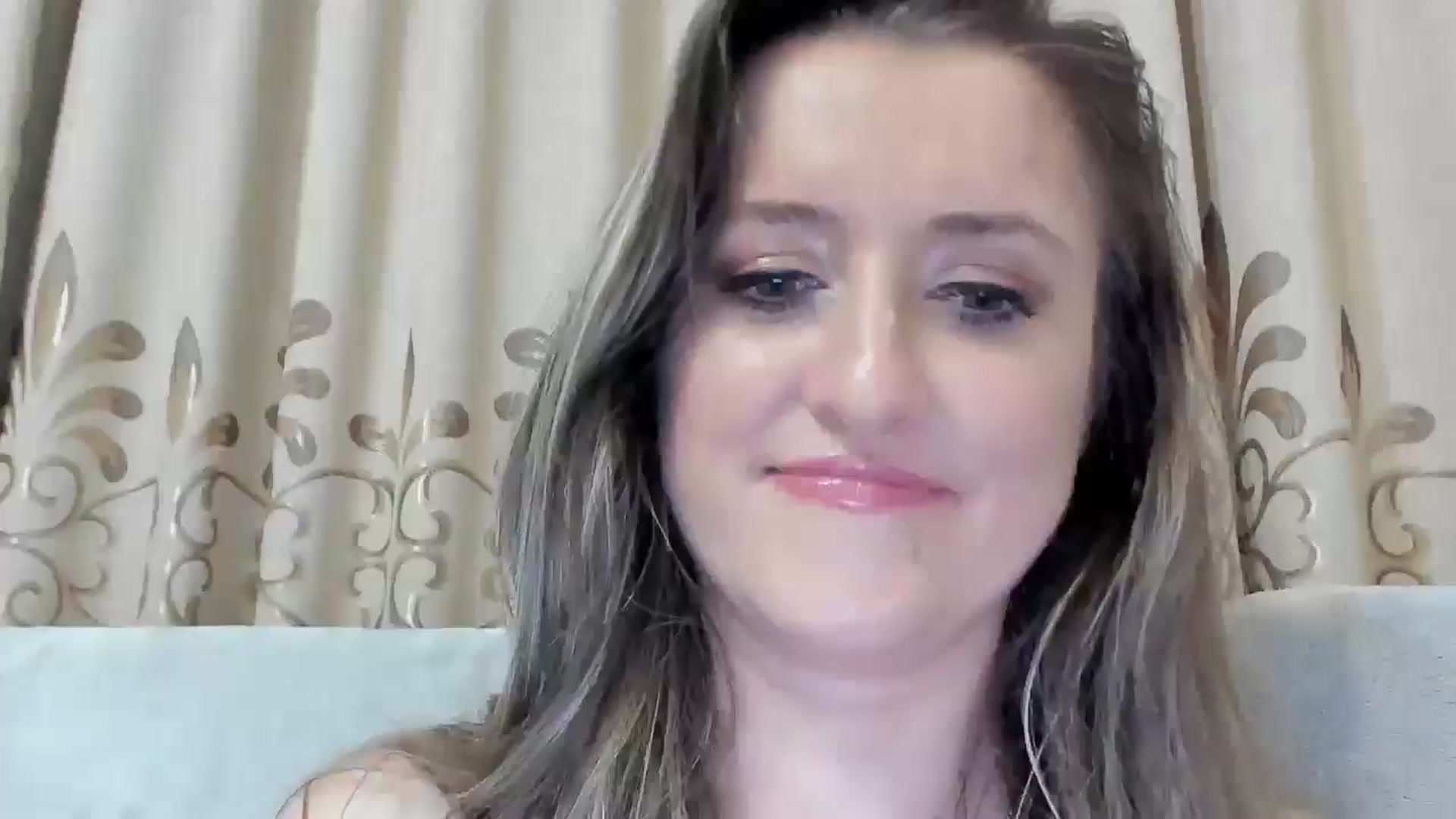 Gallery image thumbnail from BestDream's myfreecams stream on, 05/08/2025, 24:18 image 15 of 20