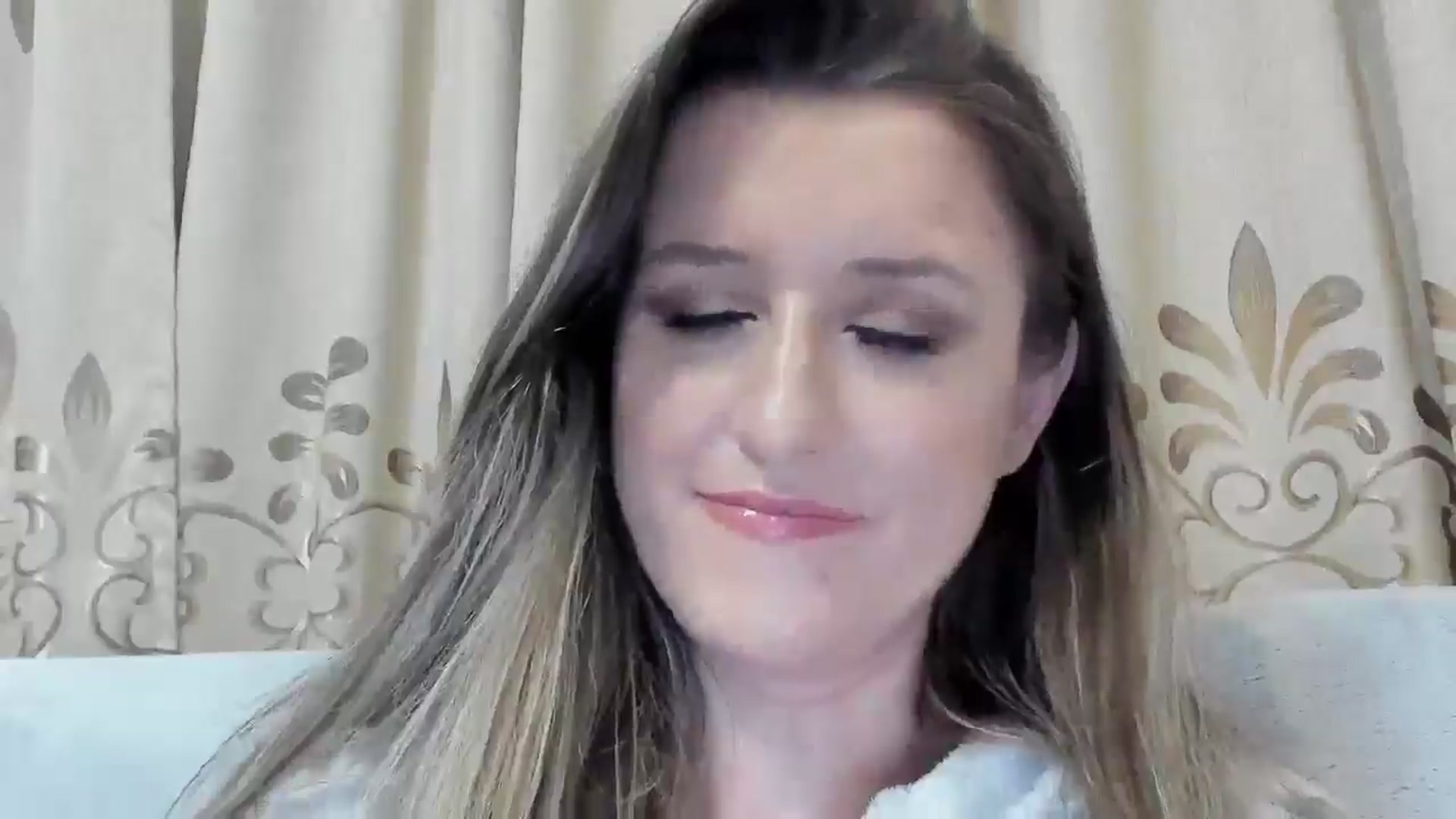 Gallery image thumbnail from BestDream's myfreecams stream on, 05/11/2025, 24:11 image 5 of 20