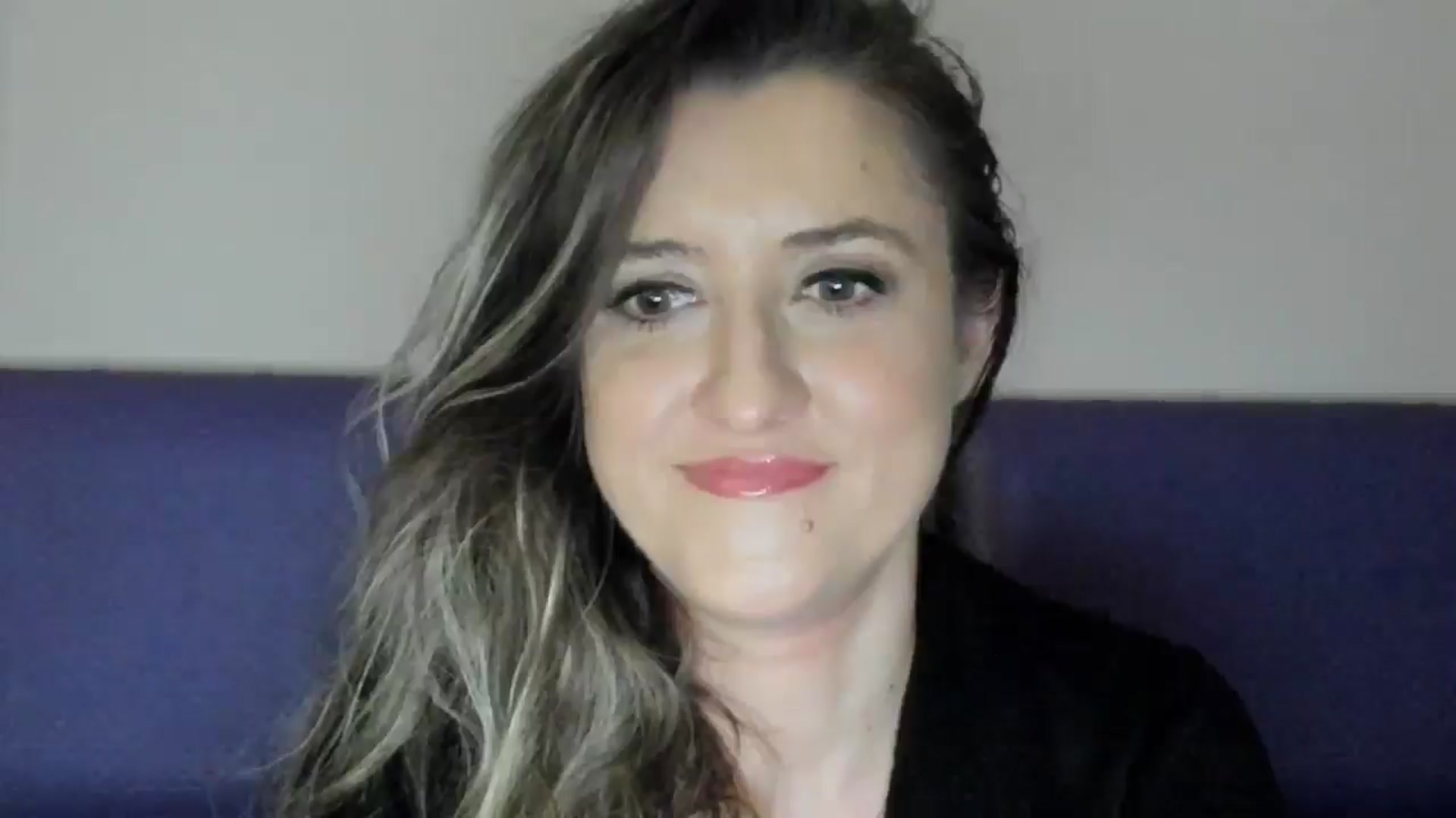 Gallery image thumbnail from BestDream's myfreecams stream on, 05/18/2025, 21:41 image 17 of 20