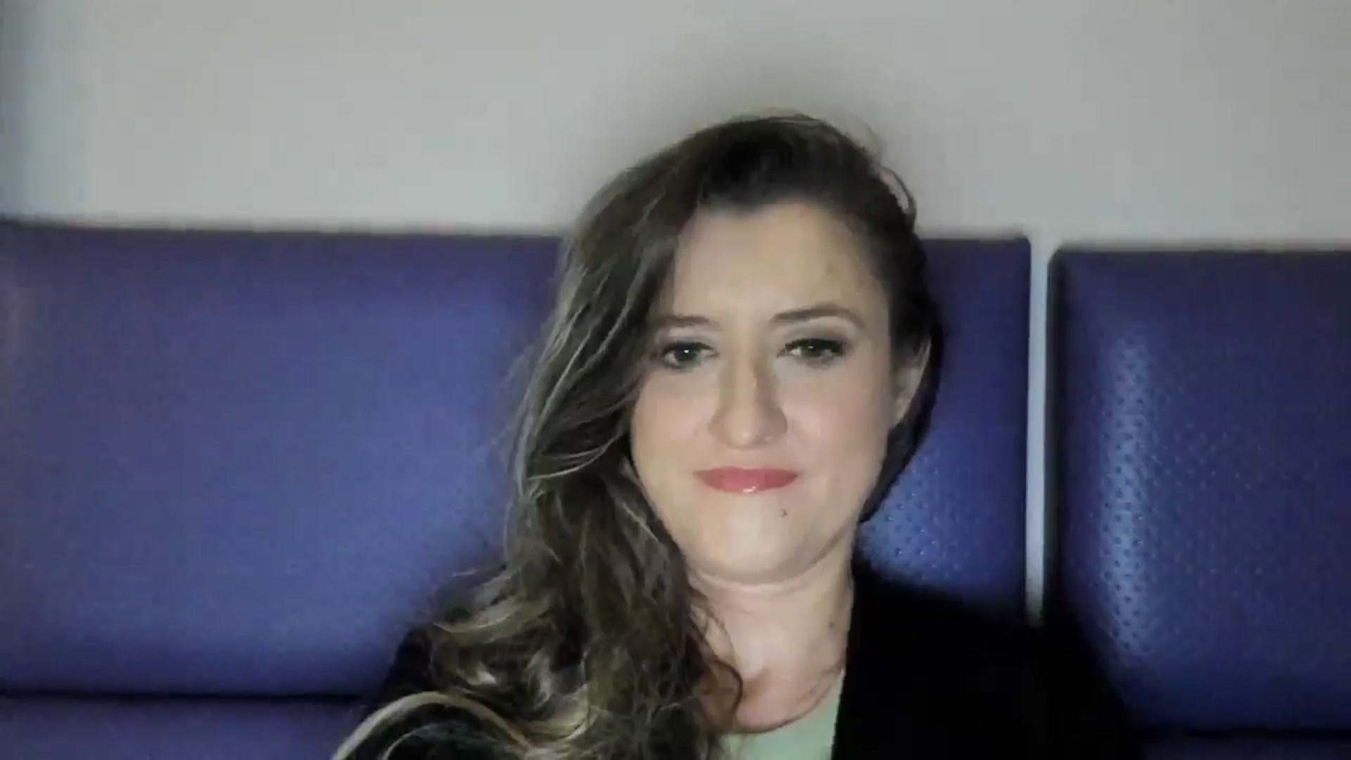 Gallery image thumbnail from BestDream's myfreecams stream on, 05/18/2025, 21:41 image 2 of 20