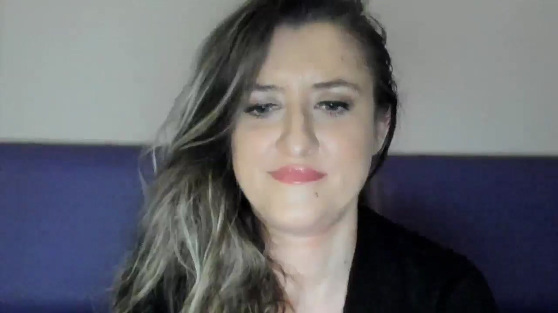 Gallery image thumbnail from BestDream's myfreecams stream on, 05/18/2025, 21:41 image 19 of 20