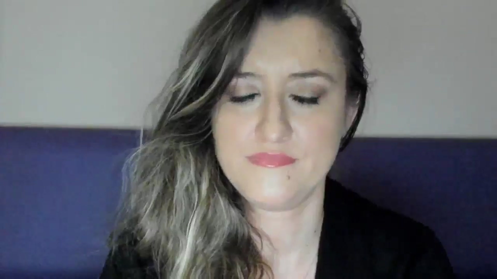 Gallery image thumbnail from BestDream's myfreecams stream on, 05/18/2025, 21:41 image 9 of 20