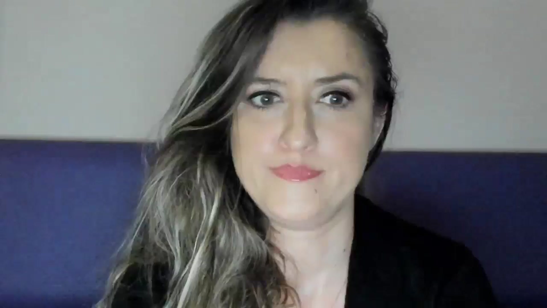 Gallery image thumbnail from BestDream's myfreecams stream on, 05/18/2025, 21:41 image 11 of 20