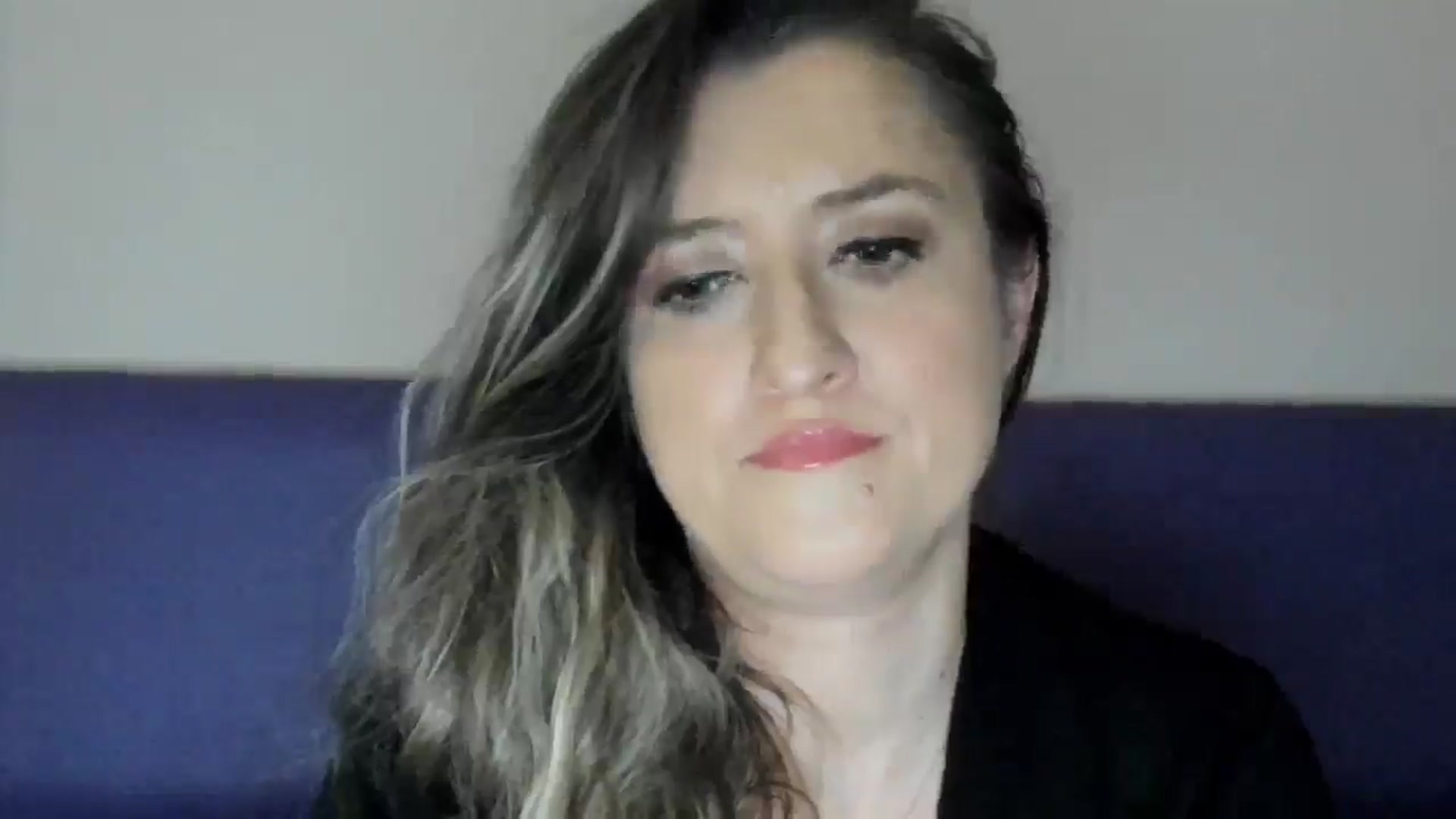 Gallery image thumbnail from BestDream's myfreecams stream on, 05/18/2025, 21:41 image 10 of 20