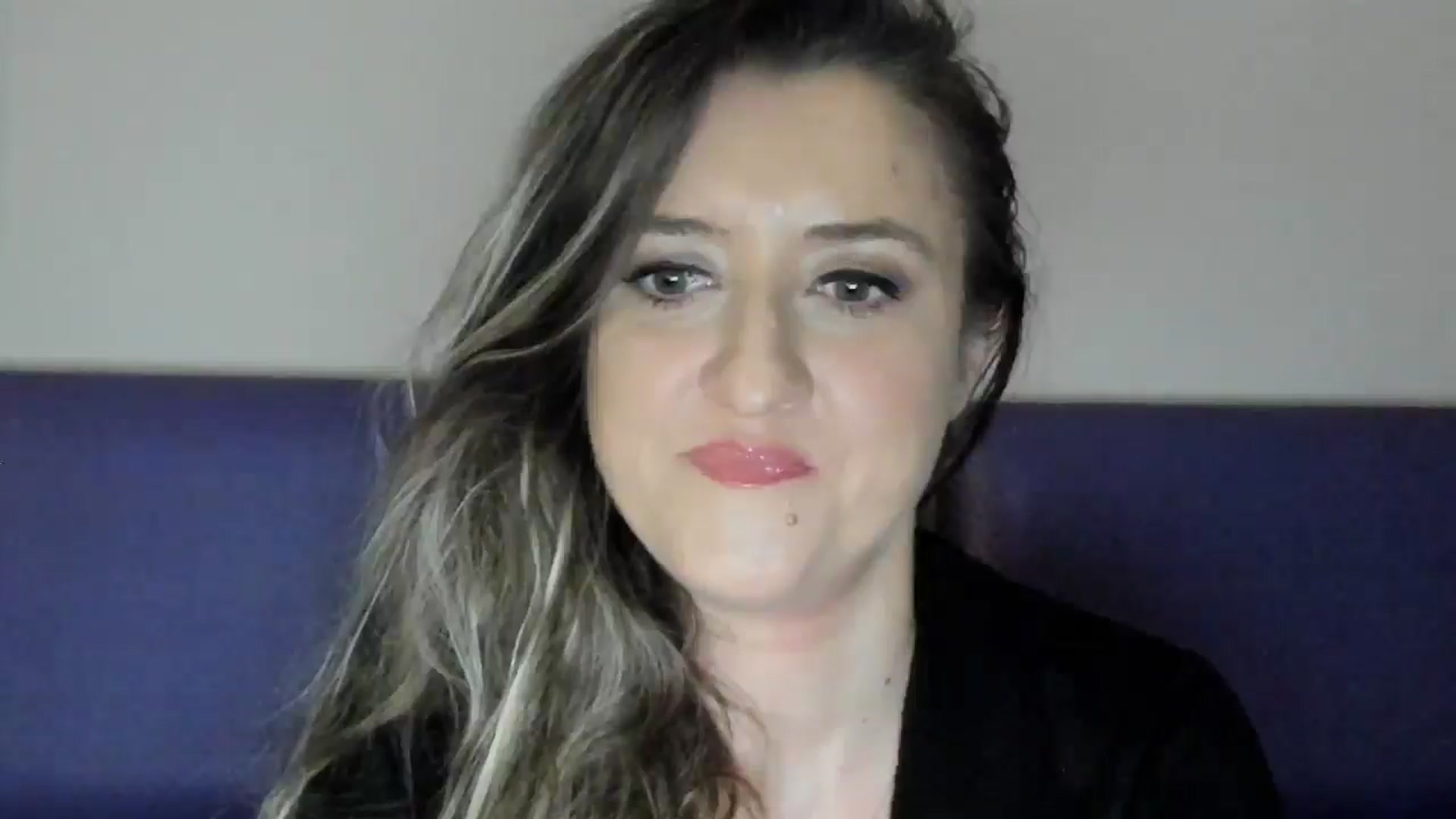 Gallery image thumbnail from BestDream's myfreecams stream on, 05/18/2025, 21:41 image 14 of 20