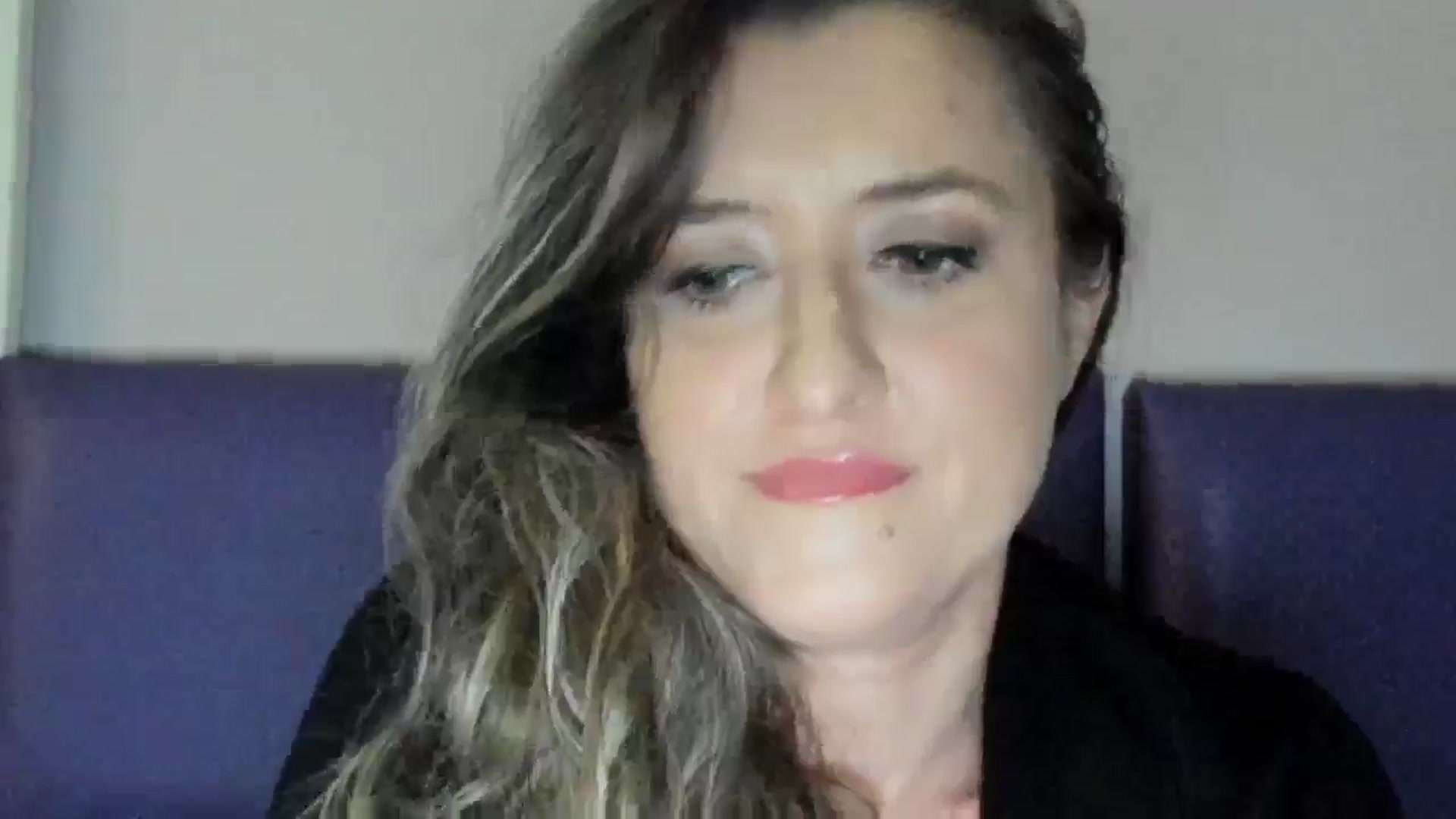 Gallery image thumbnail from BestDream's myfreecams stream on, 05/18/2025, 21:41 image 8 of 20